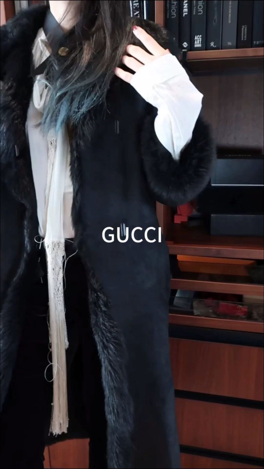 Gucci Gucci Vintage Tom Ford Era All Black Shearling Coat 38 Size XS / US 0-2 / IT 36-38 - 1 Thumbnail