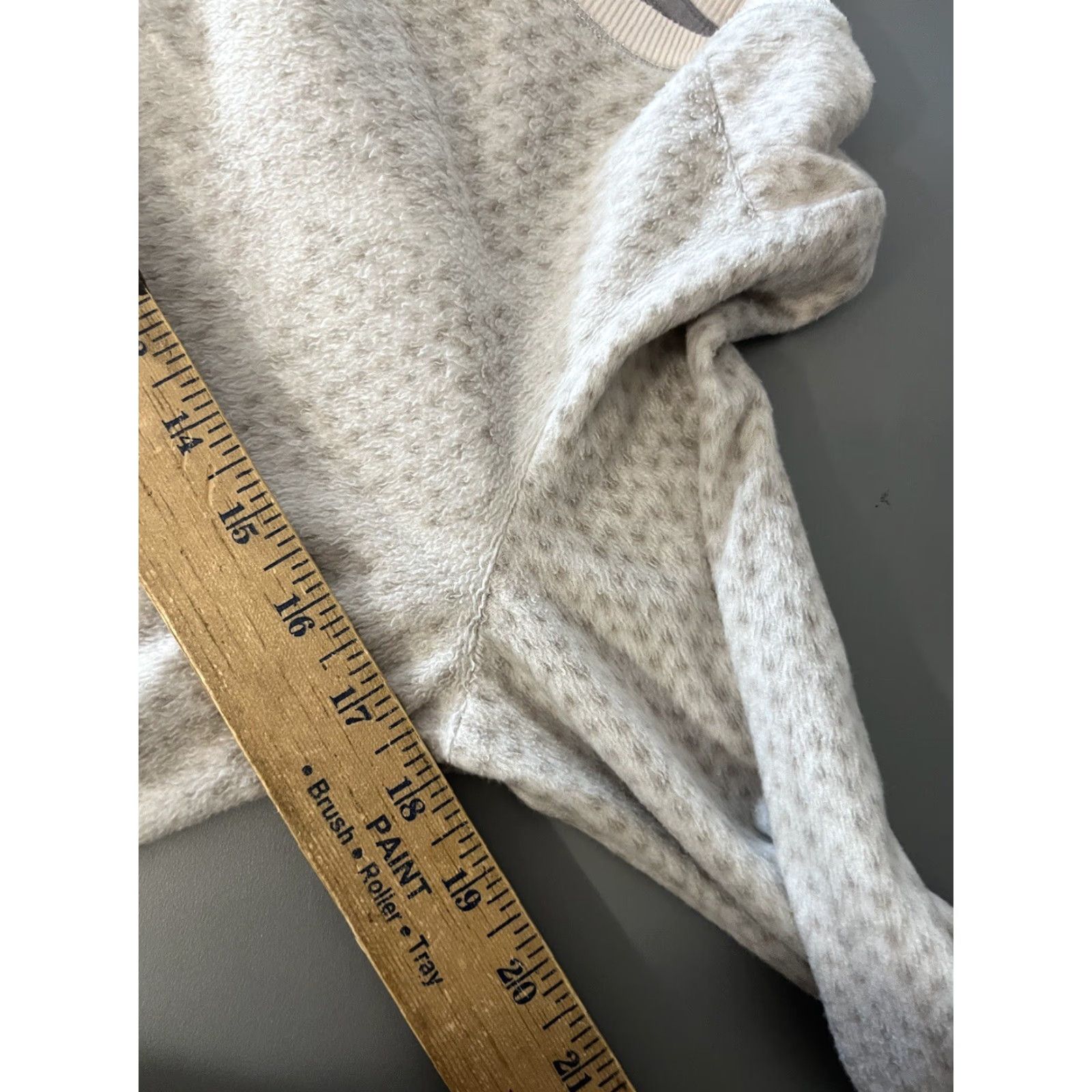 Vintage Simply Vera Wang Women’s Size Small Pullover Velour Gray White Sweater Size S / US 4 / IT 40 - 5 Thumbnail