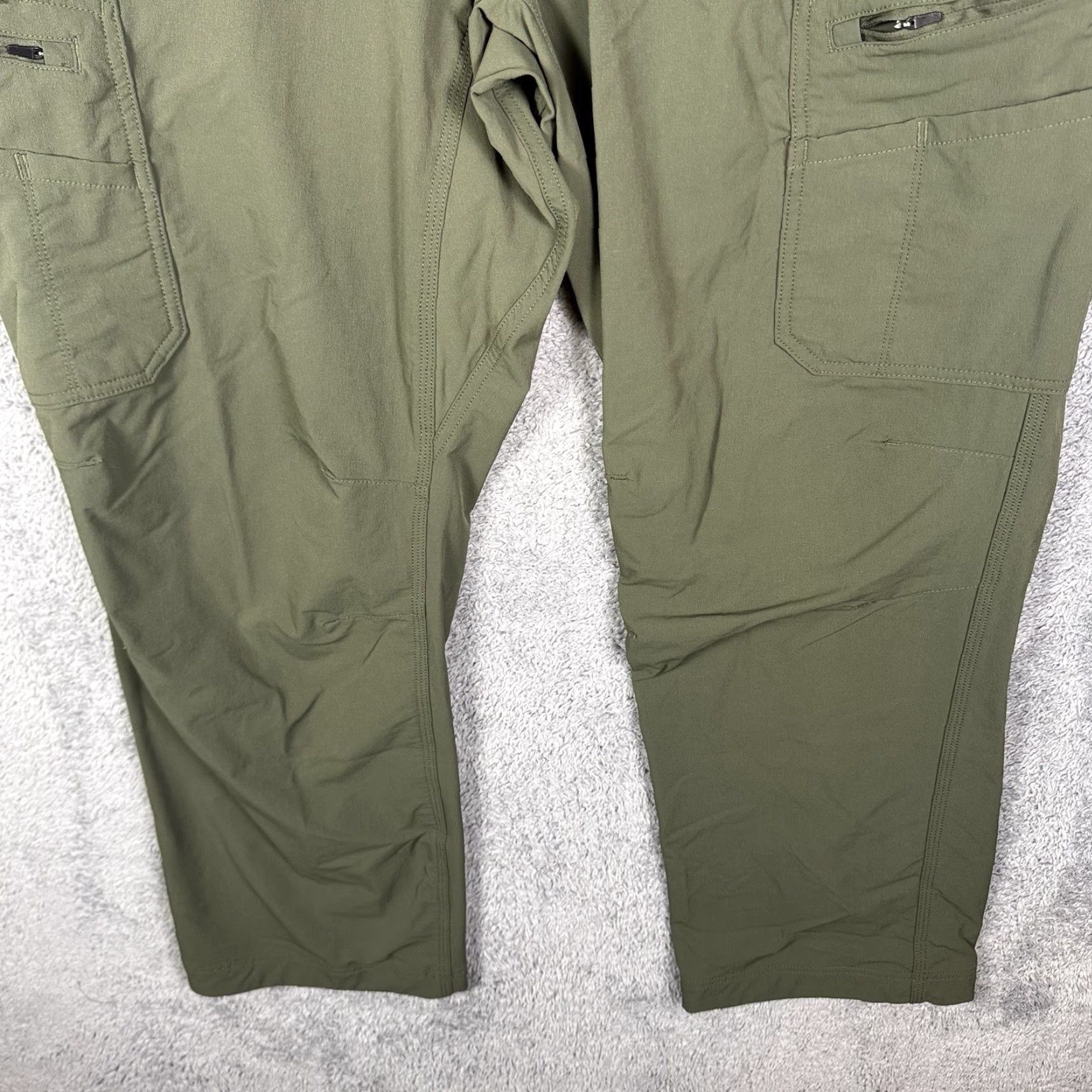 Olive Duluth Flexpedition Pants Mens 40x30 Relaxed Cargo Stretch Olive 71153 Size US 40 / EU 56 - 3 Thumbnail