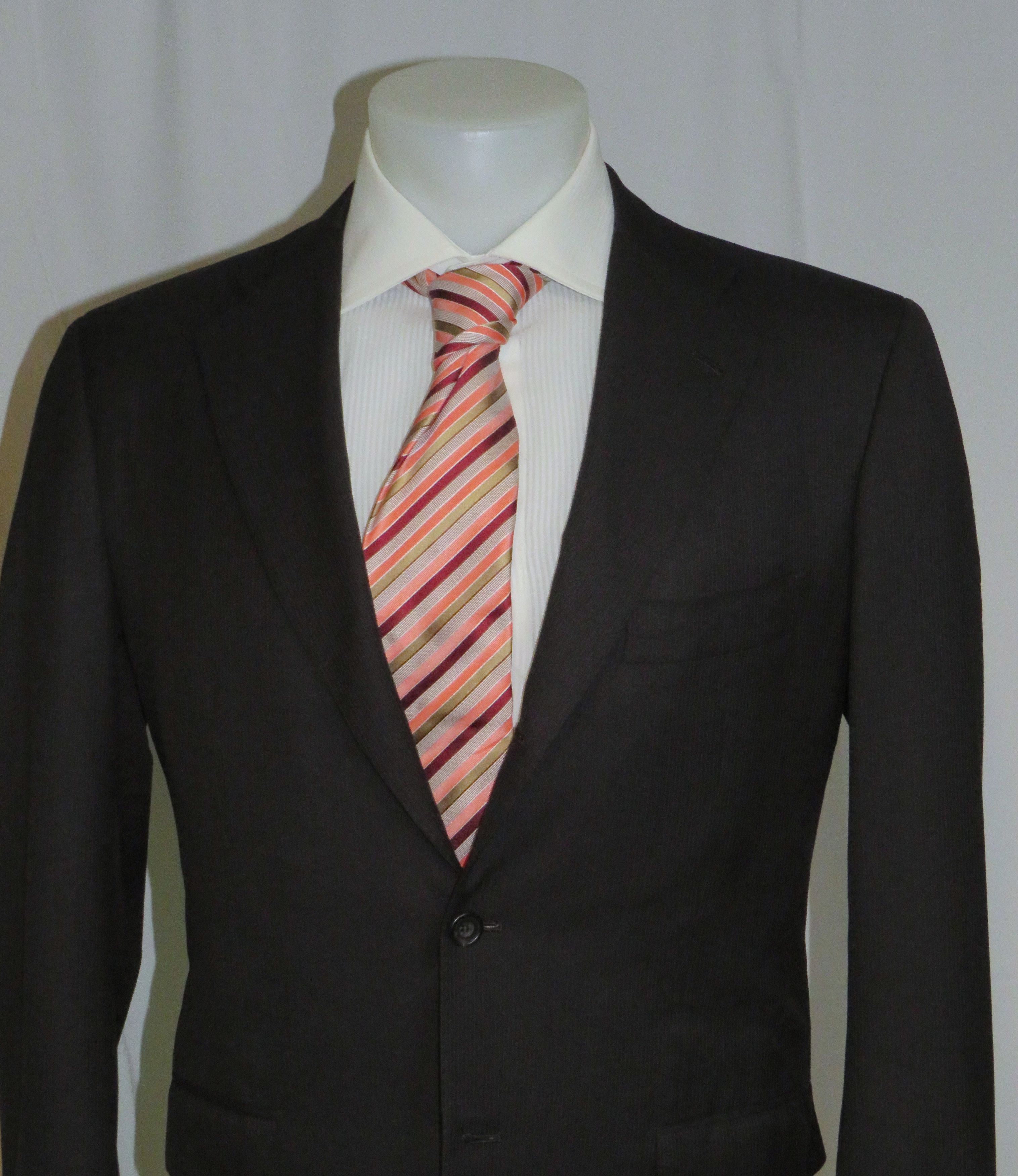 Kiton 8% Vicuna Argentina Dark Gray Stripe Three Roll Two Suit 42R Size 42R - 4 Thumbnail
