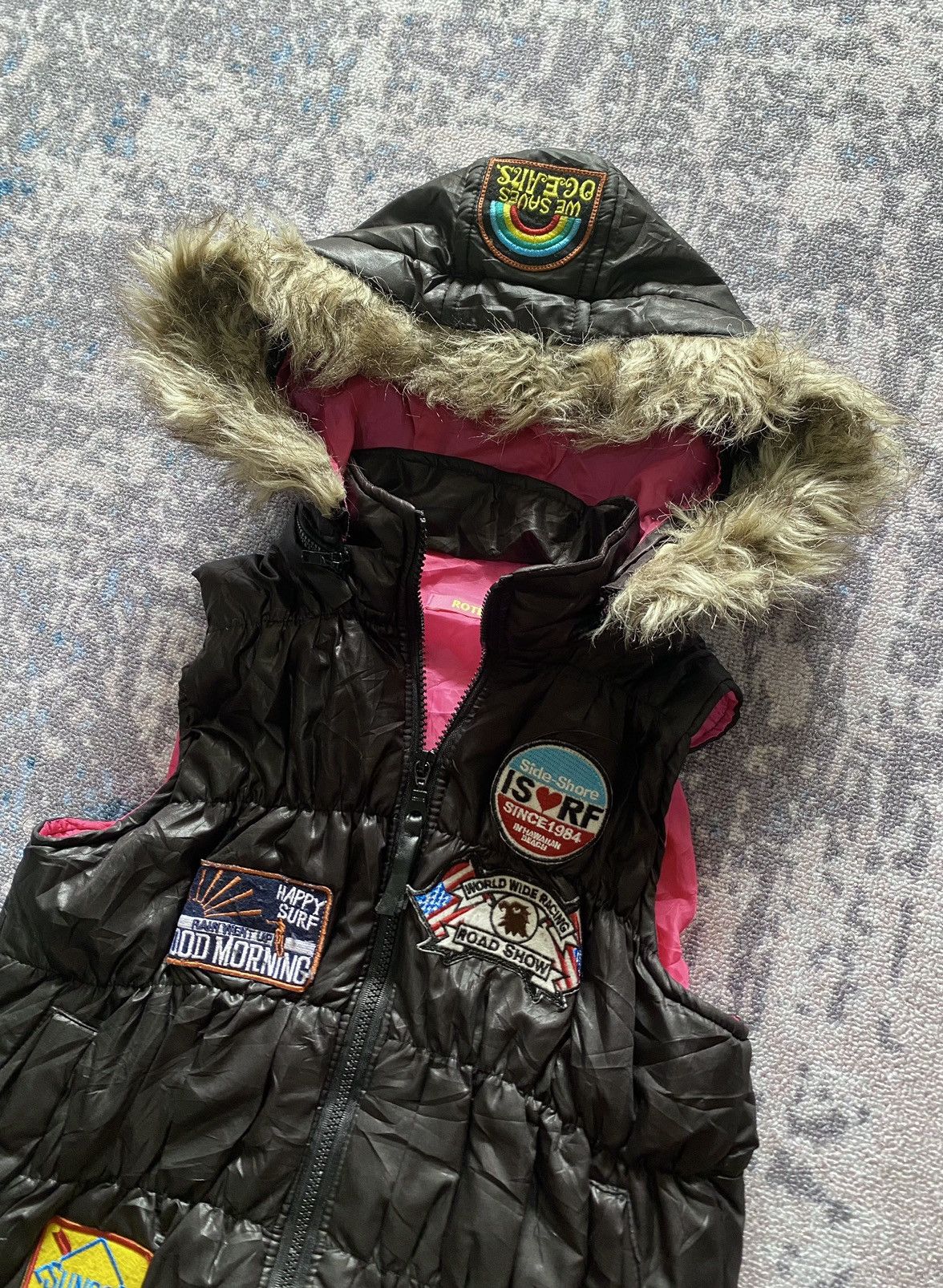 Beauty Beast Japanes Rote Rose Vest Puffer Ifsix Gothic Style Size US S / EU 44-46 / 1 - 3 Thumbnail