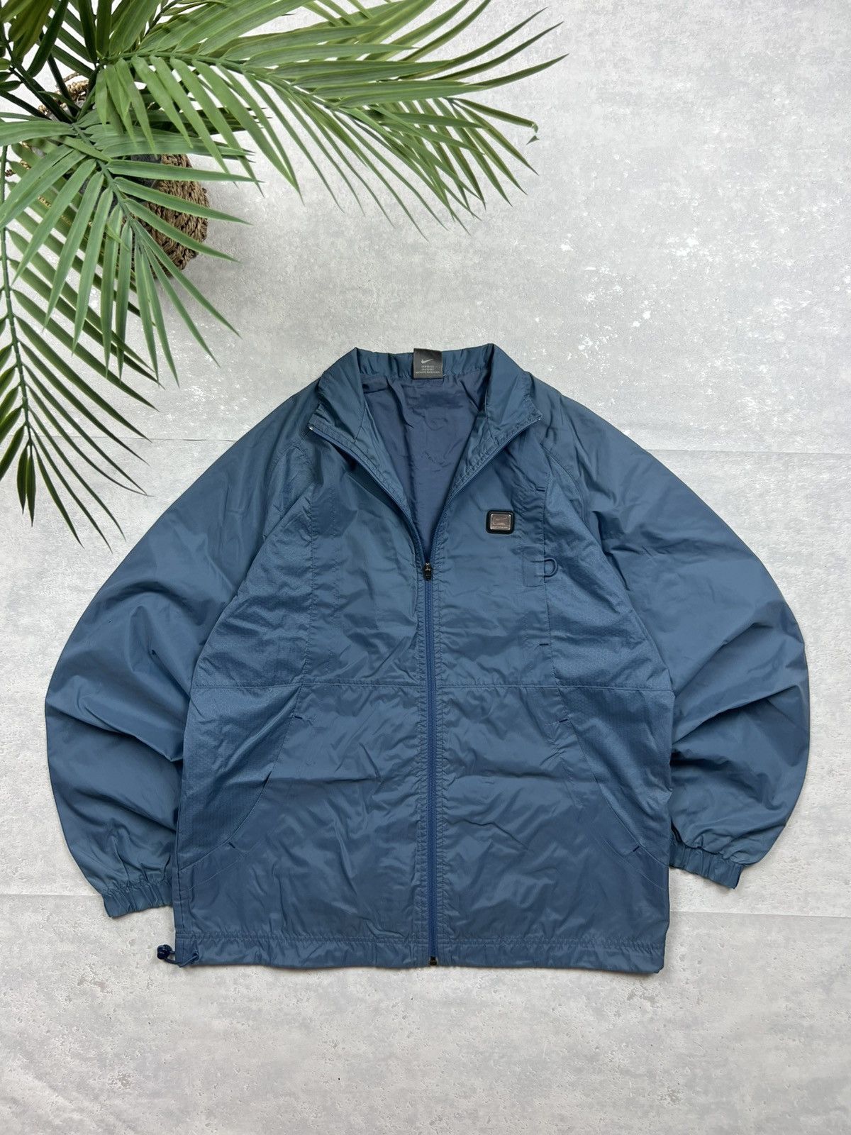 Nike 90s Nike Silver Swoosh Vintage Y2K Nylon Windbreaker Jacket Size US S / EU 44-46 / 1 - 1 Thumbnail