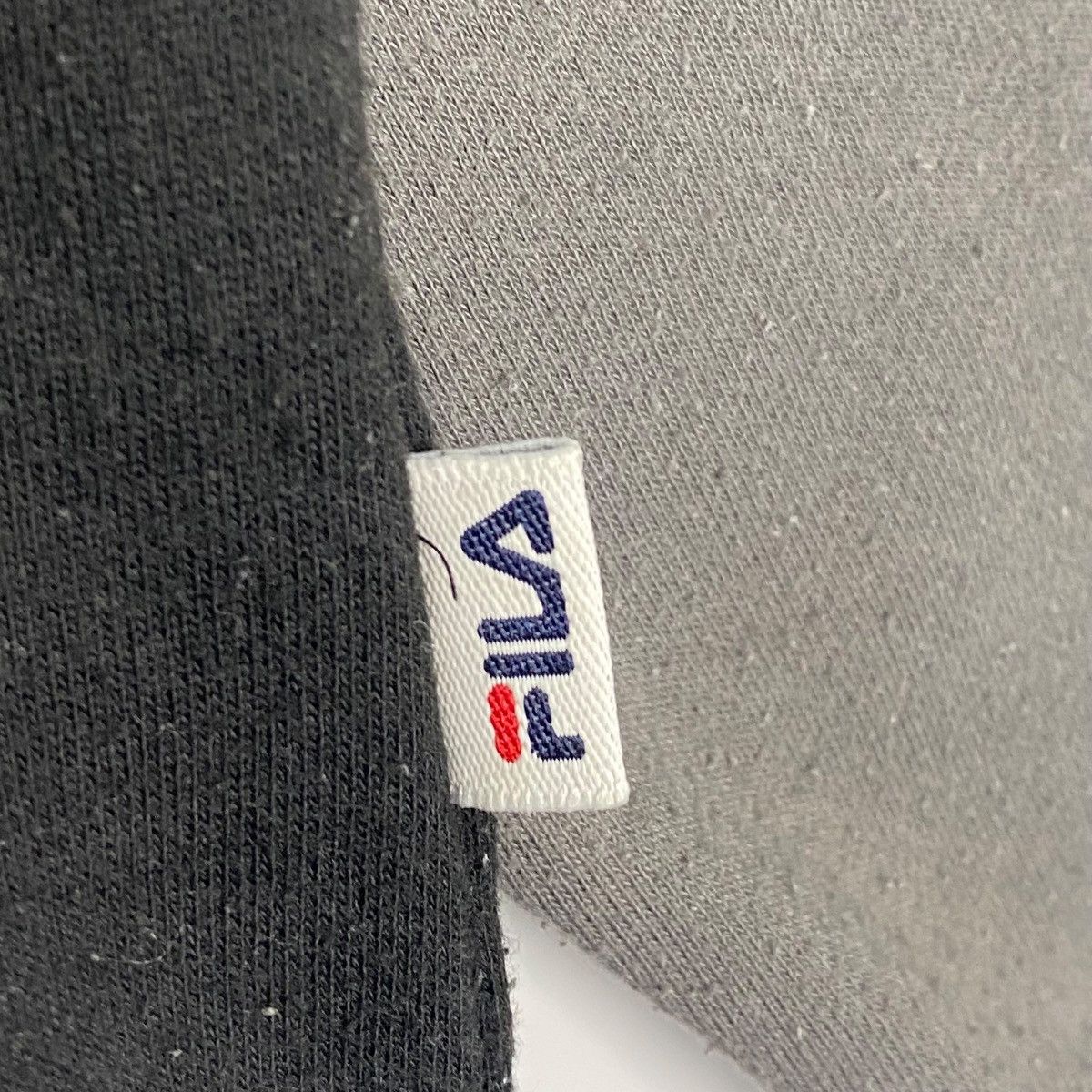 Vintage Vintage Fila Crewneck Sweathirt Black/White Size L Size US L / EU 52-54 / 3 - 5 Thumbnail
