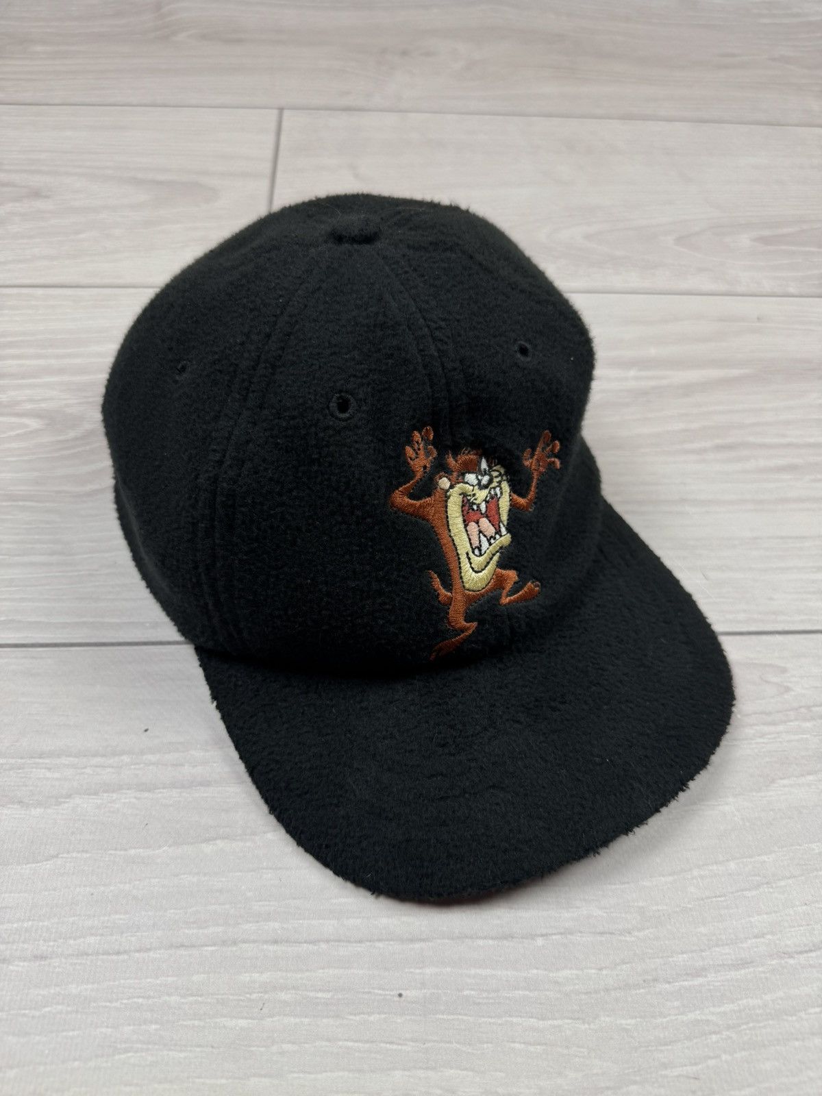 Vintage Vintage 90s Looney Tunes Taz Tasmanian Devil Baseball Cap Size ONE SIZE - 1 Thumbnail