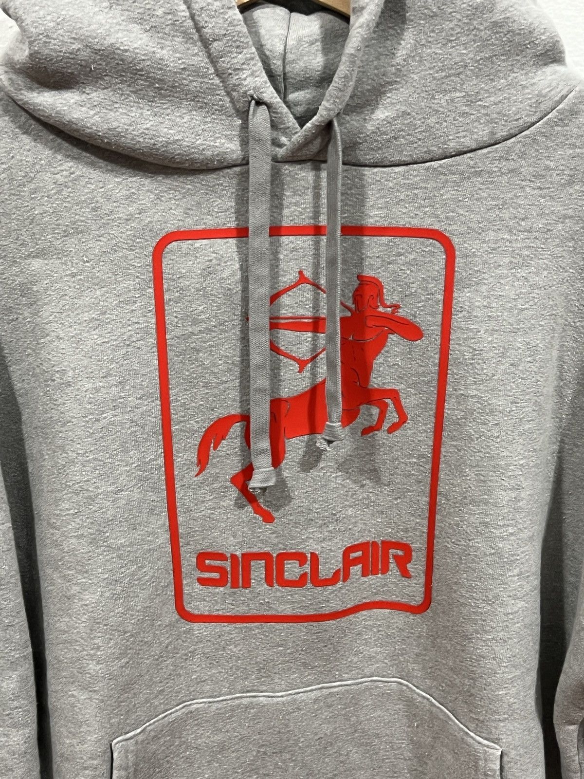 Sinclair Global Sinclair Horse Logo Grey/Red Hoodie Size US XL / EU 56 / 4 - 2 Thumbnail