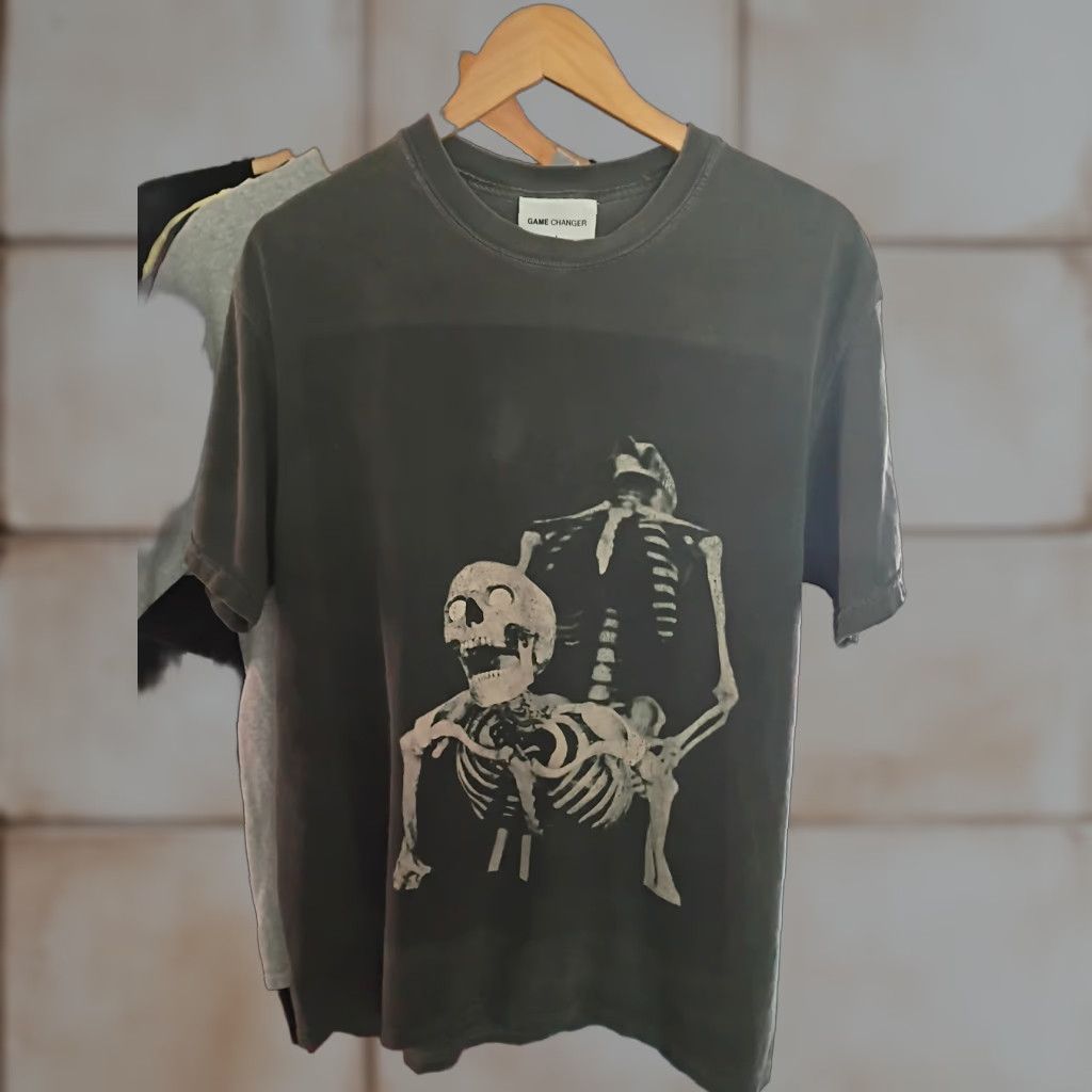 Vintage VINTAGE Crazy Game Changer Skeleton T-shirt L Gray Mens Size L T-Shirt Back Graphic Skull Saying 90s? Size US L / EU 52-54 / 3 - 1 Thumbnail