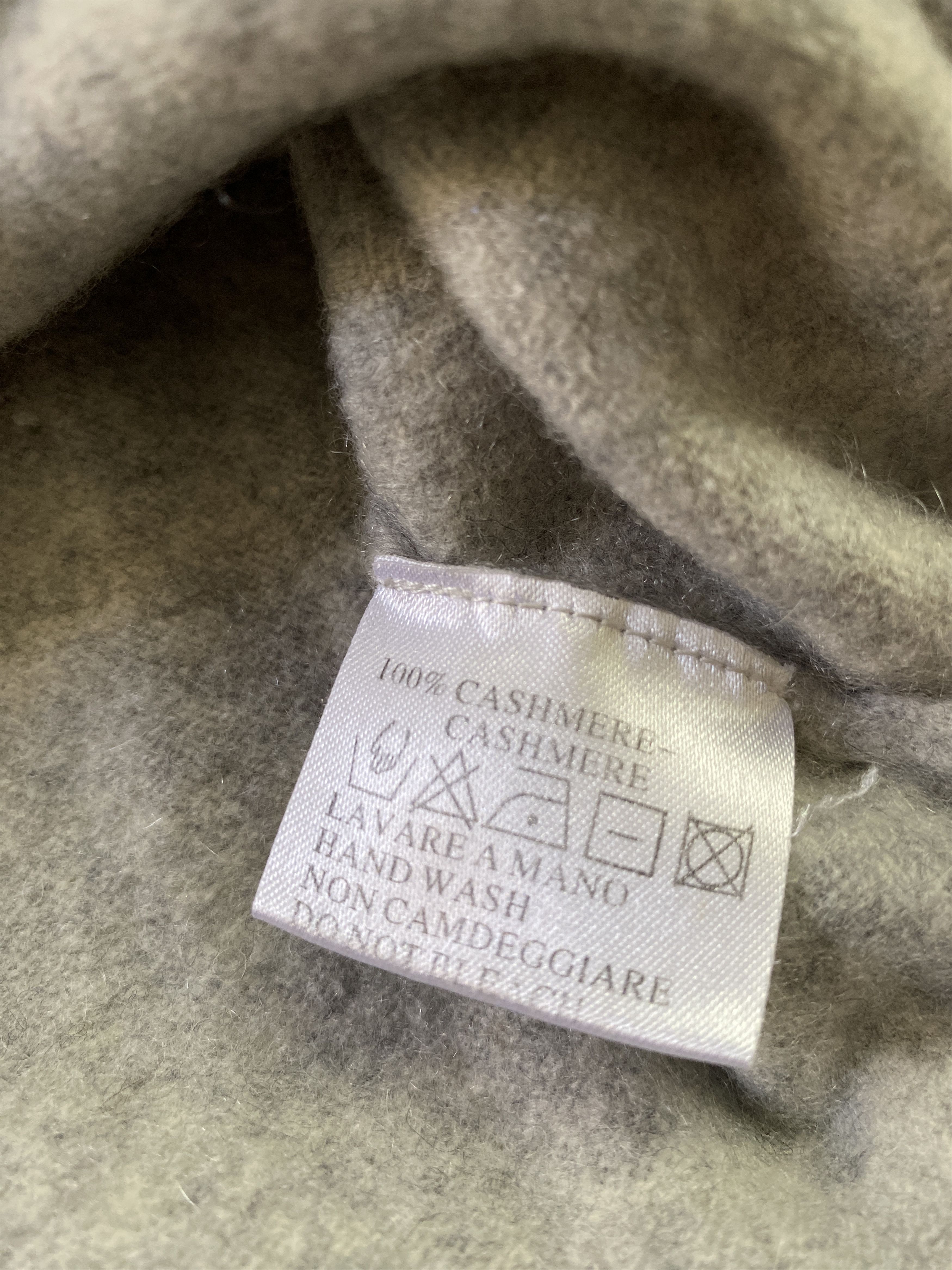 Other Italian Luxury 100% Cashmere Grey Crewneck Sweater Size M / US 6-8 / IT 42-44 - 16 Thumbnail