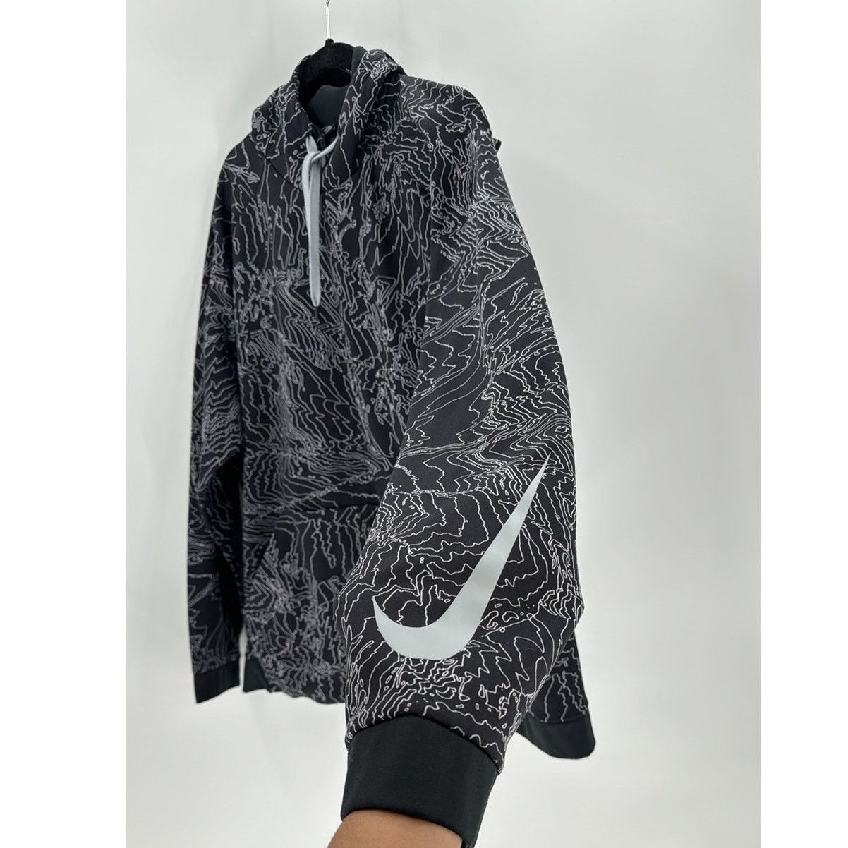 Nike Nike Mens Therma Training Hoodie Black gray swoosh sleeve Size US XXL / EU 58 / 5 - 6 Thumbnail