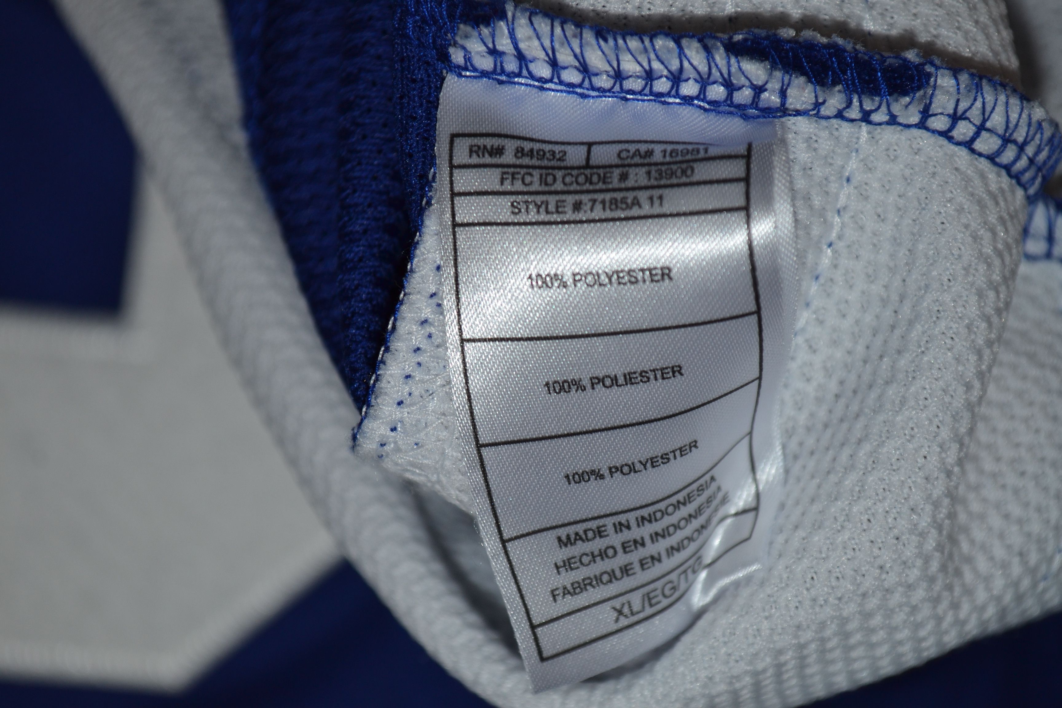 Reebok 2011 Toronto Maple Leafs Luke Schenn 2 Jersey XL