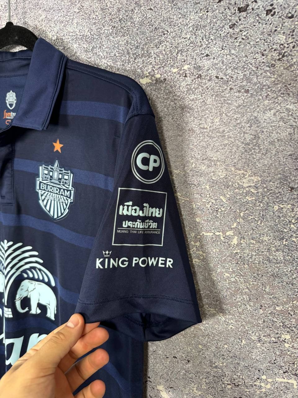 Vintage Buriram United 2017/18 Home Soccer Jersey Medium Size US M / EU 48-50 / 2 - 11 Thumbnail