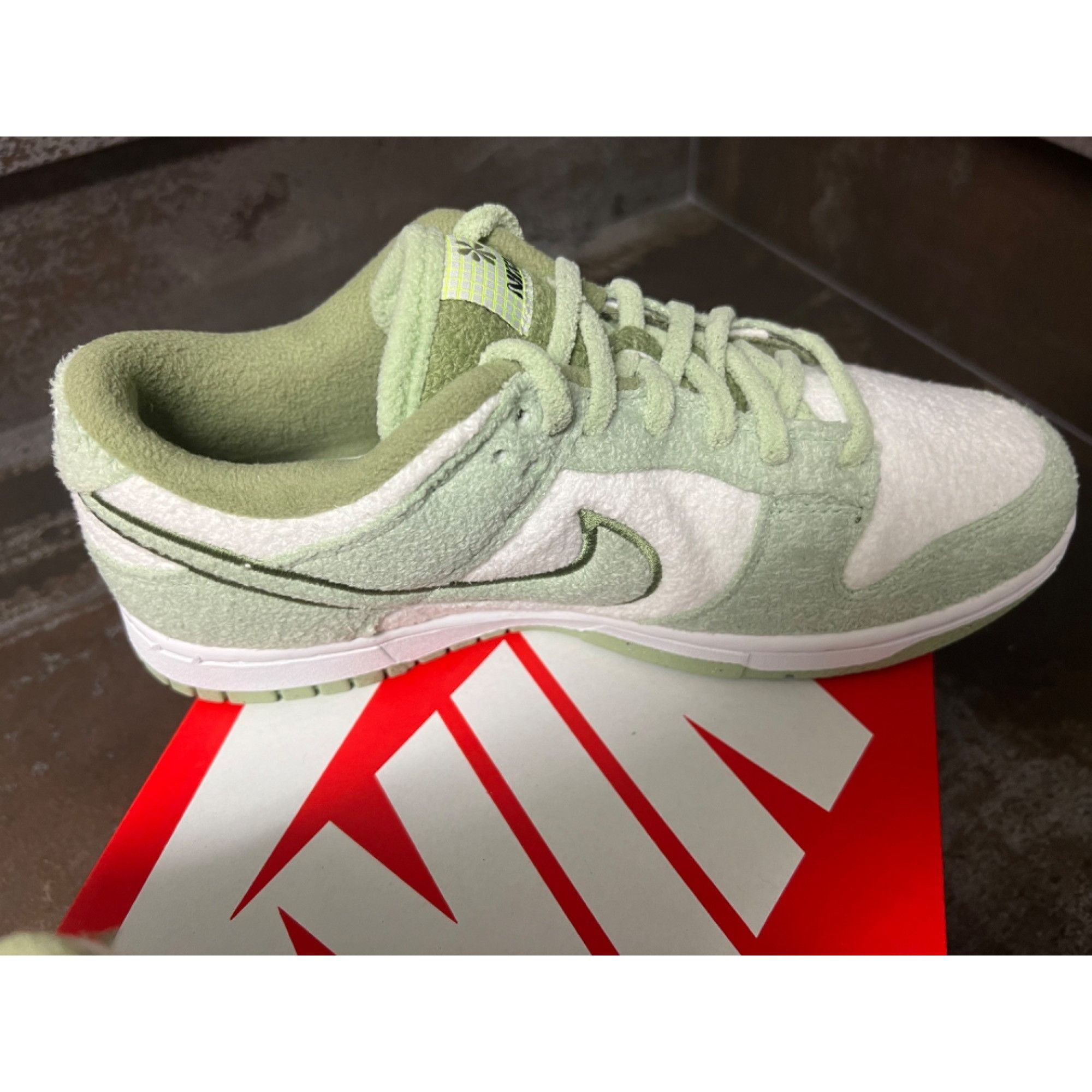 Nike Nike Dunk Low SE Fleece Pack Honeydew Women's Size 10- DQ757 Size US 10 / IT 40 - 6 Thumbnail