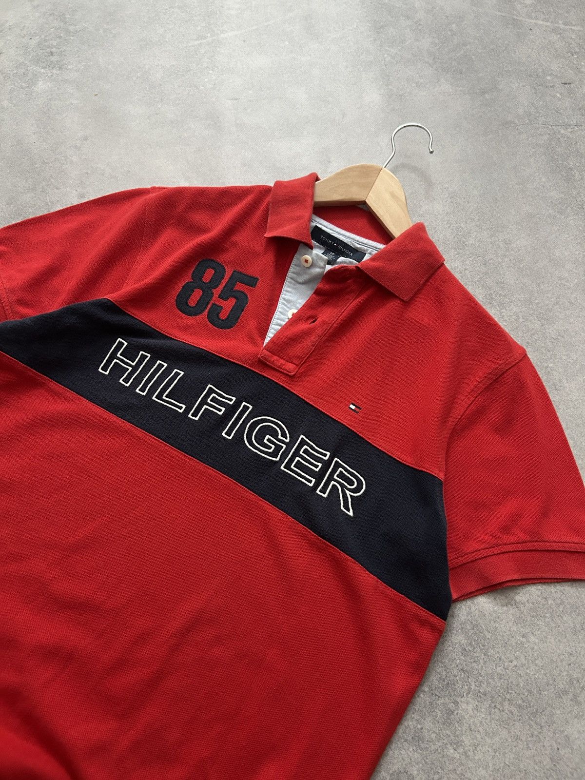 Tommy Hilfiger × Vintage Vintage Tommy Hilfiger big logo polos luxury Size US S / EU 44-46 / 1 - 2 Thumbnail
