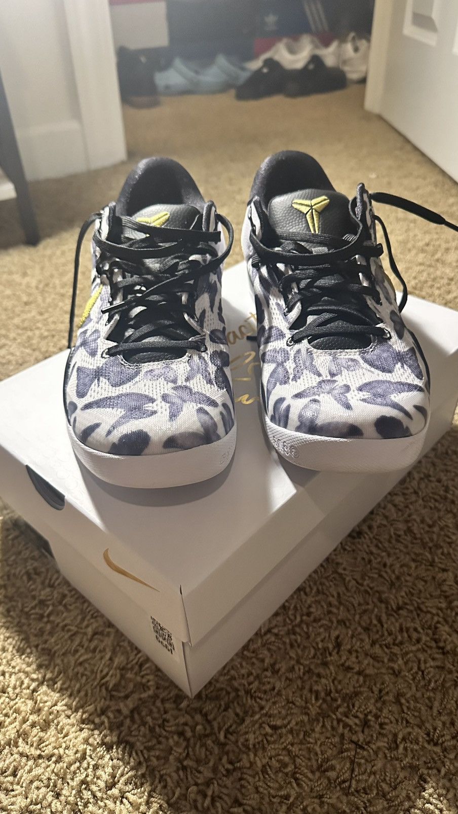 Nike Kobe 8 Protro ‘Mambacita’ Size US 10.5 / EU 43-44 - 2 Thumbnail