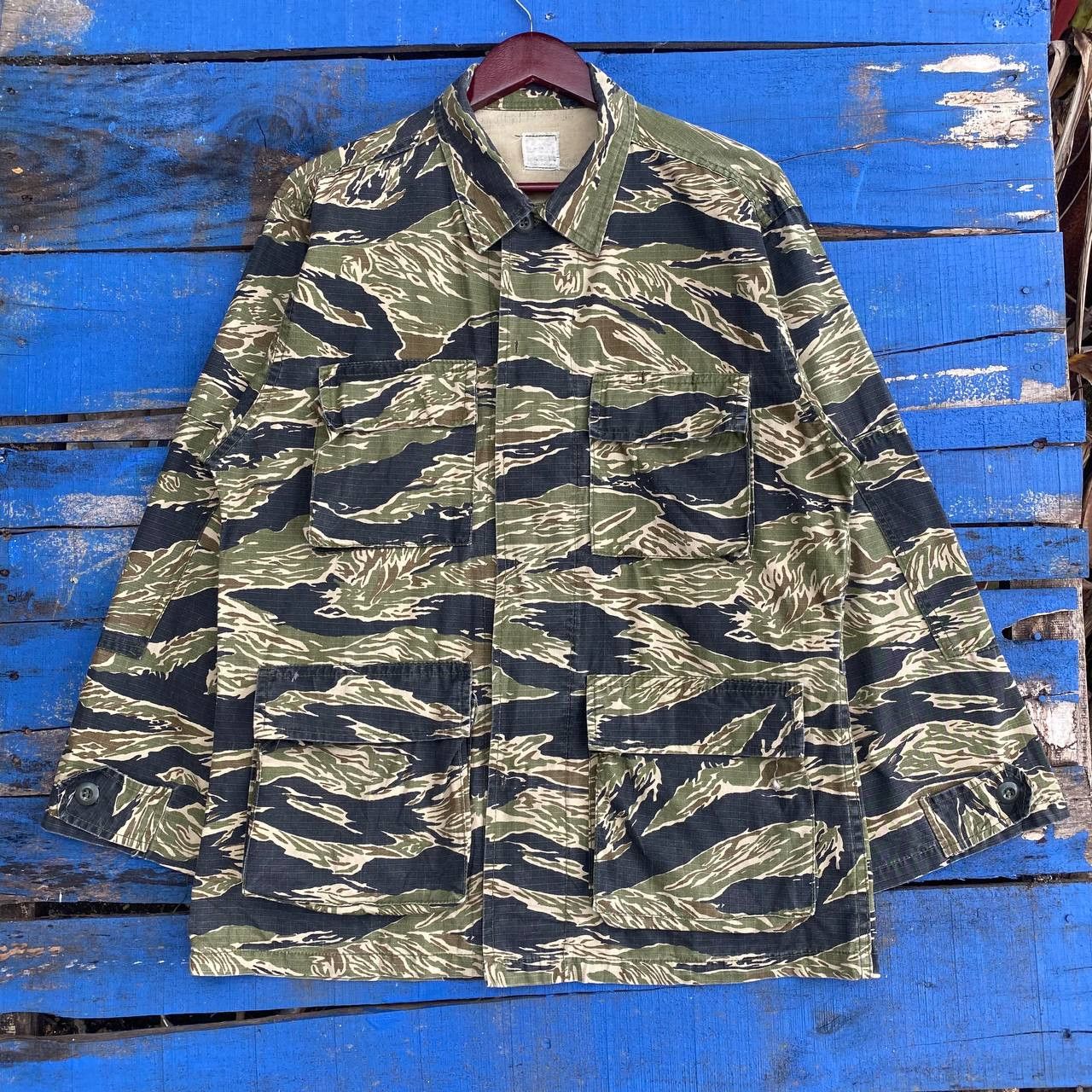 Vintage Vintage 80s Jacket Militaria Camo Tiger Stripe Size US L / EU 52-54 / 3 - 1 Thumbnail