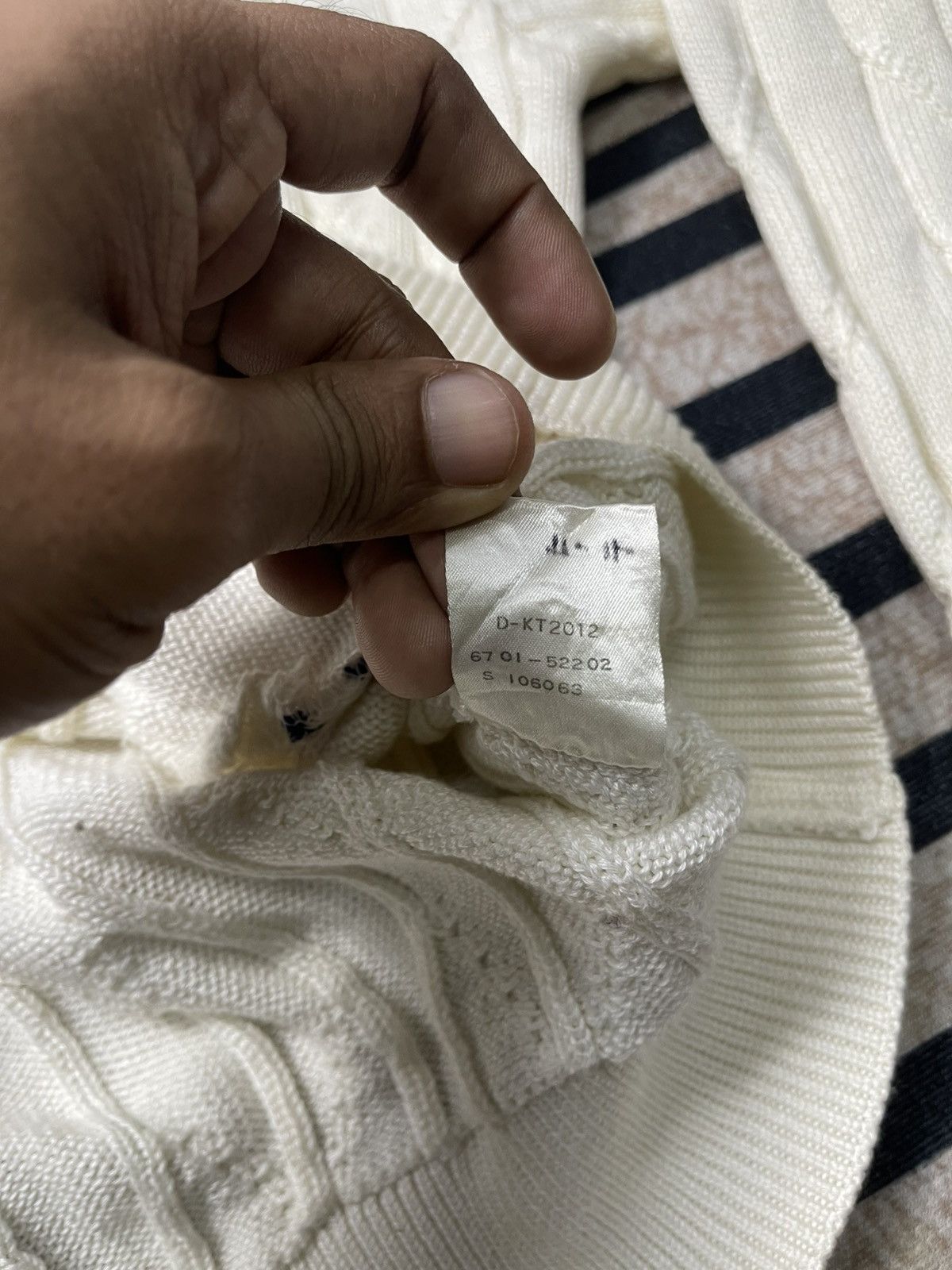 Celine 90s CELINE SULKY CARRIAGE EMBROIDERED GOLD BUTTON CARDIGAN Size US L / EU 52-54 / 3 - 14 Thumbnail