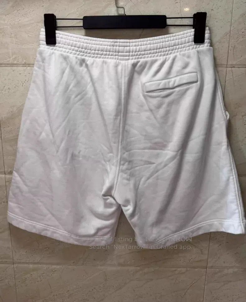 Givenchy Givenchy size L Embroidered Heart Casual Shorts Size US 27 - 6 Thumbnail