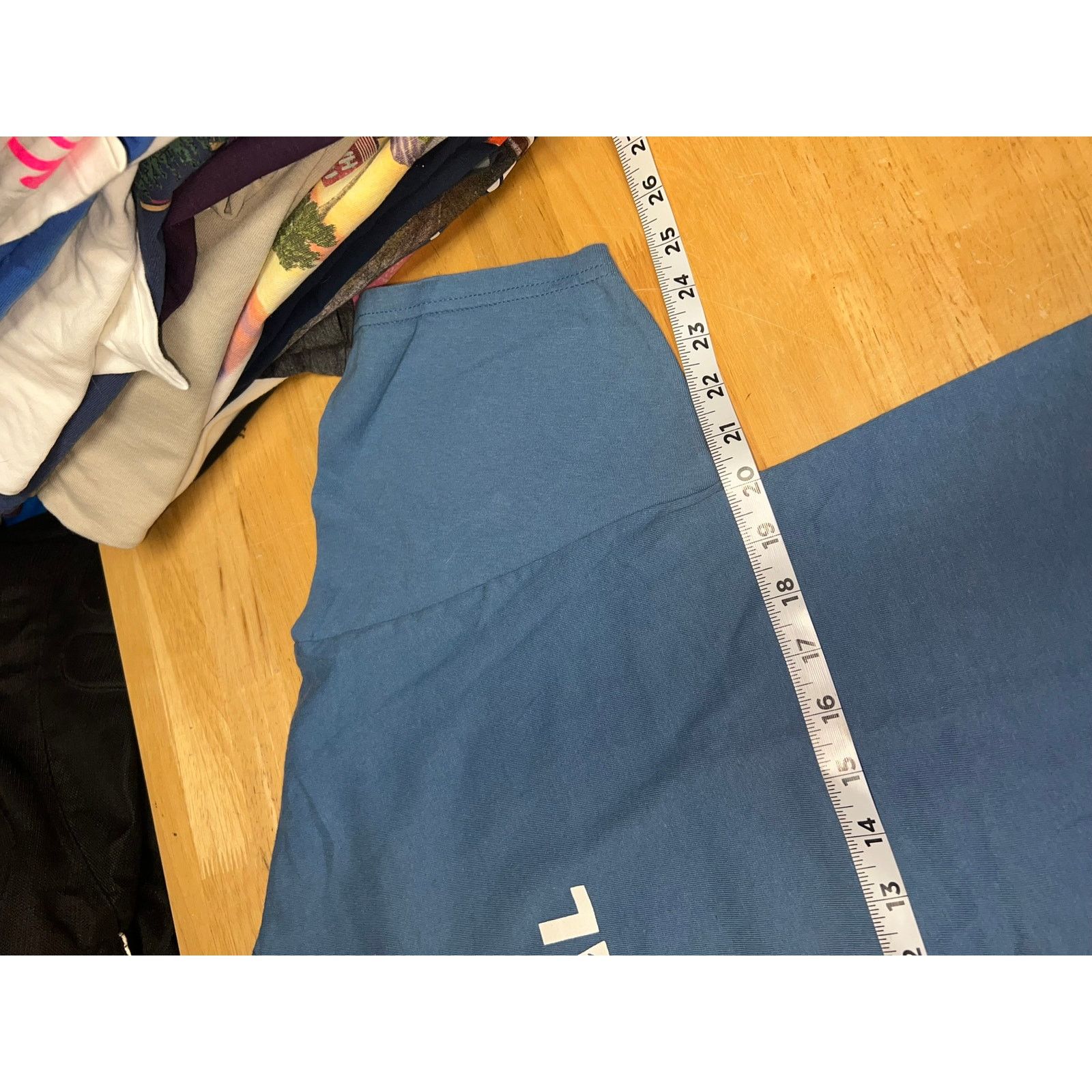 Hanes Vintage Whale Shirt The Great Maui Whale Festival Blue Tee L Size US L / EU 52-54 / 3 - 7 Thumbnail