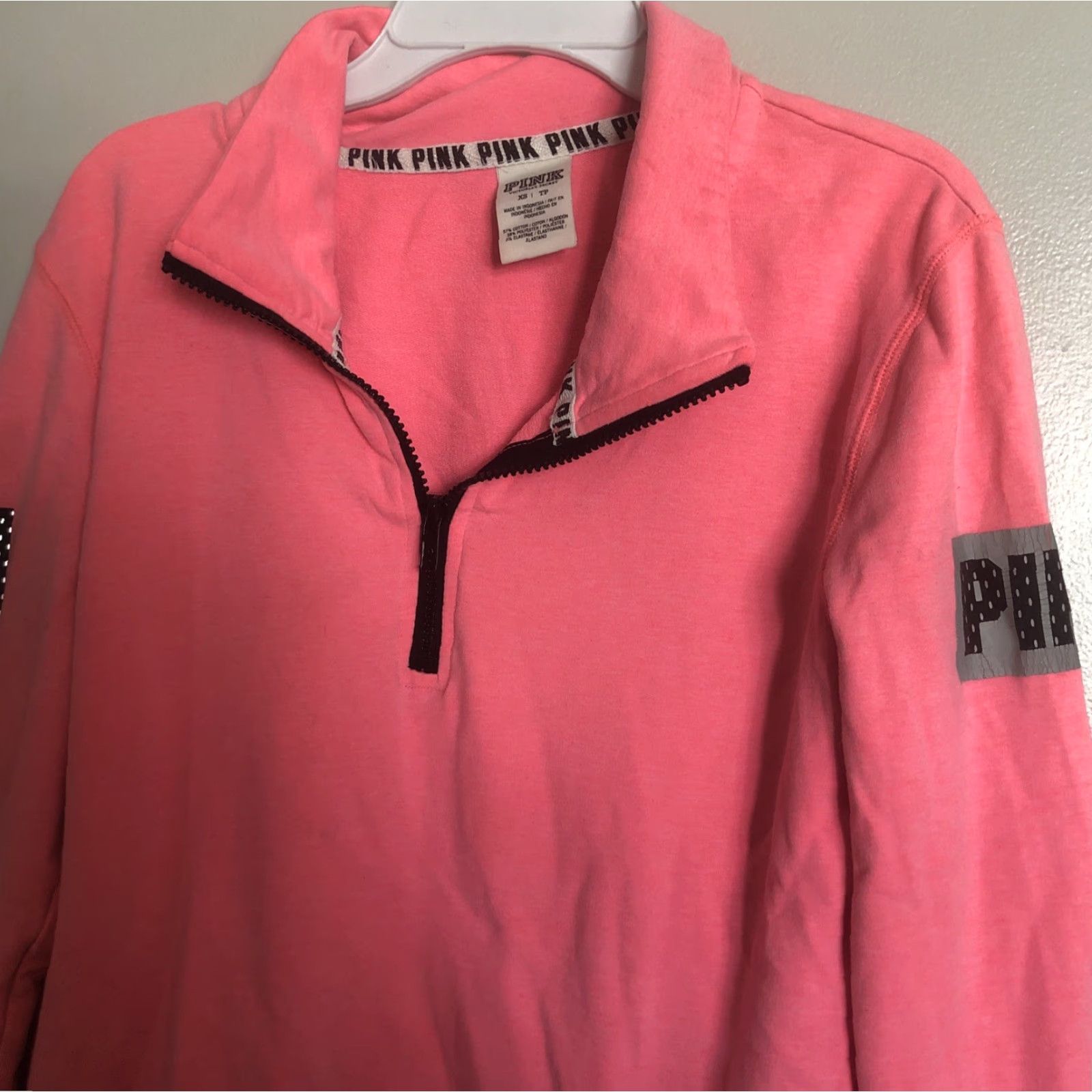 Victoria's Secret PINK Victoria’s Secret Womens 1/4 Zip Pullover XS Pink Shirt Top Raglan Long Sleeve Logo Pullover Activewear Casual Knit Dressy Sweatshirt Size XS / US 0-2 / IT 36-38 - 3 Thumbnail