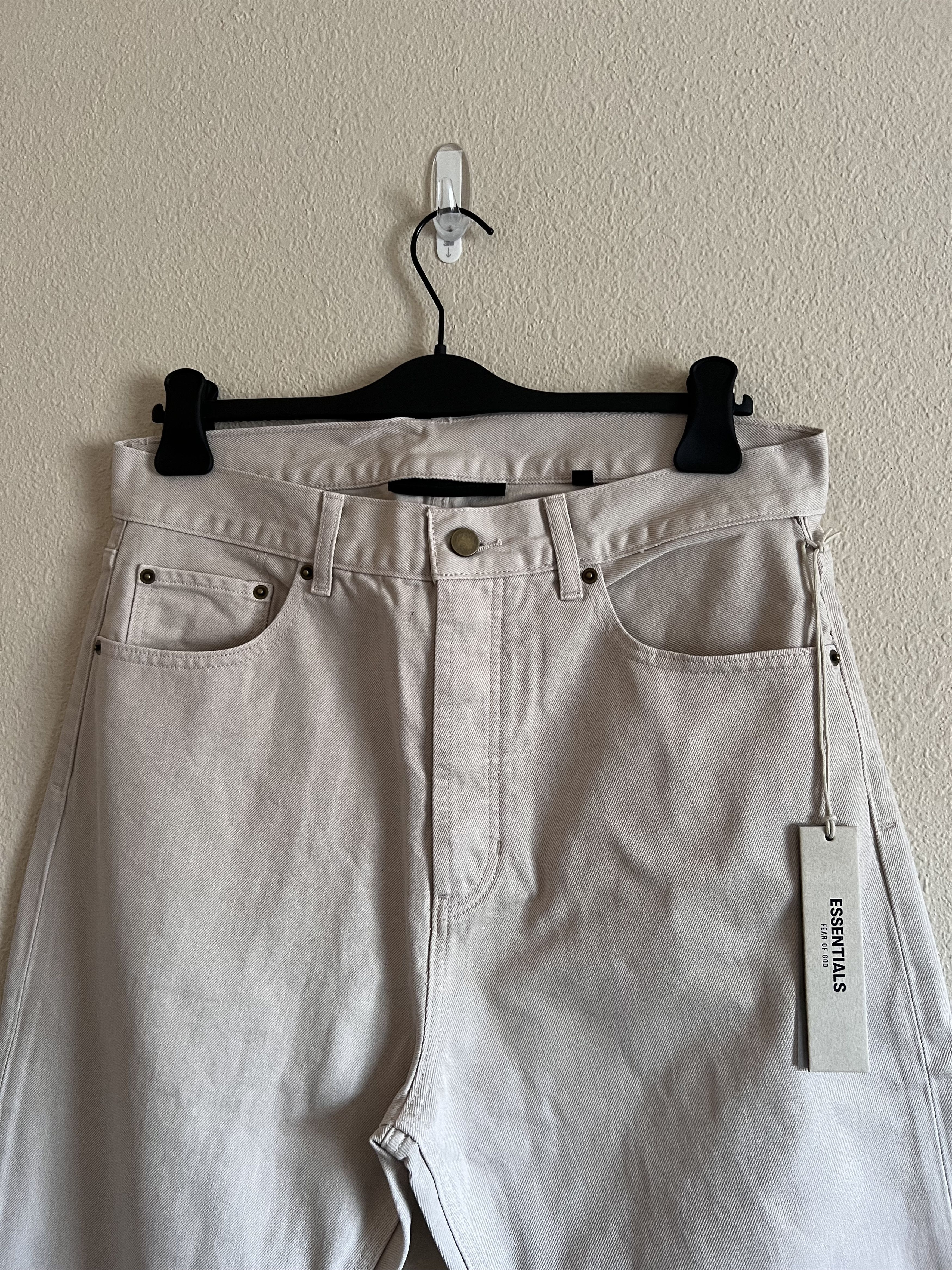 Essentials Fear of God Essentials 5 Pocket Jeans in Silver Cloud Size US 32 / EU 48 - 2 Thumbnail