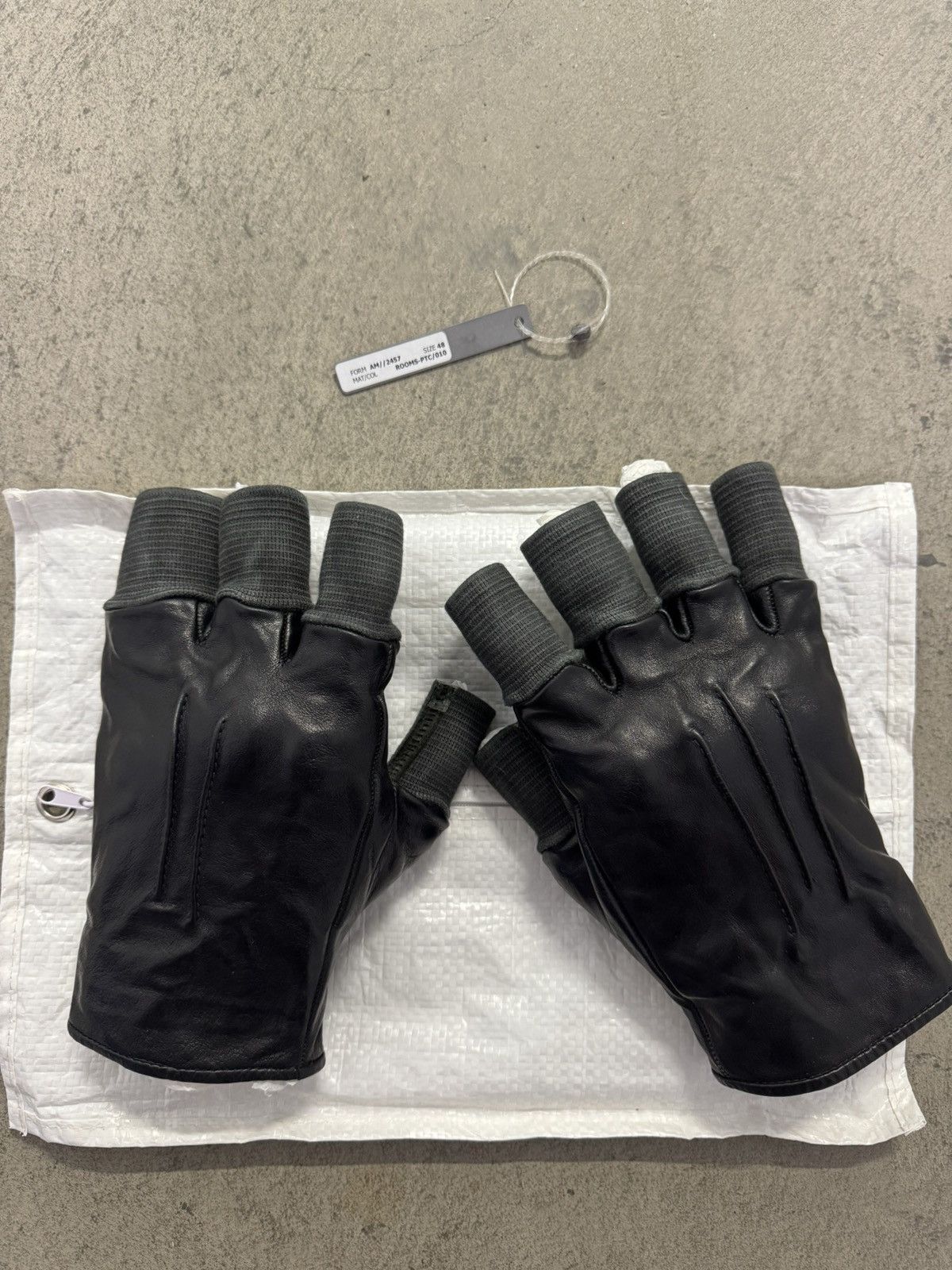 キャロルクリスチャンポエルグローブ Carol Christian Poell Leather Gloves – akaibu.co