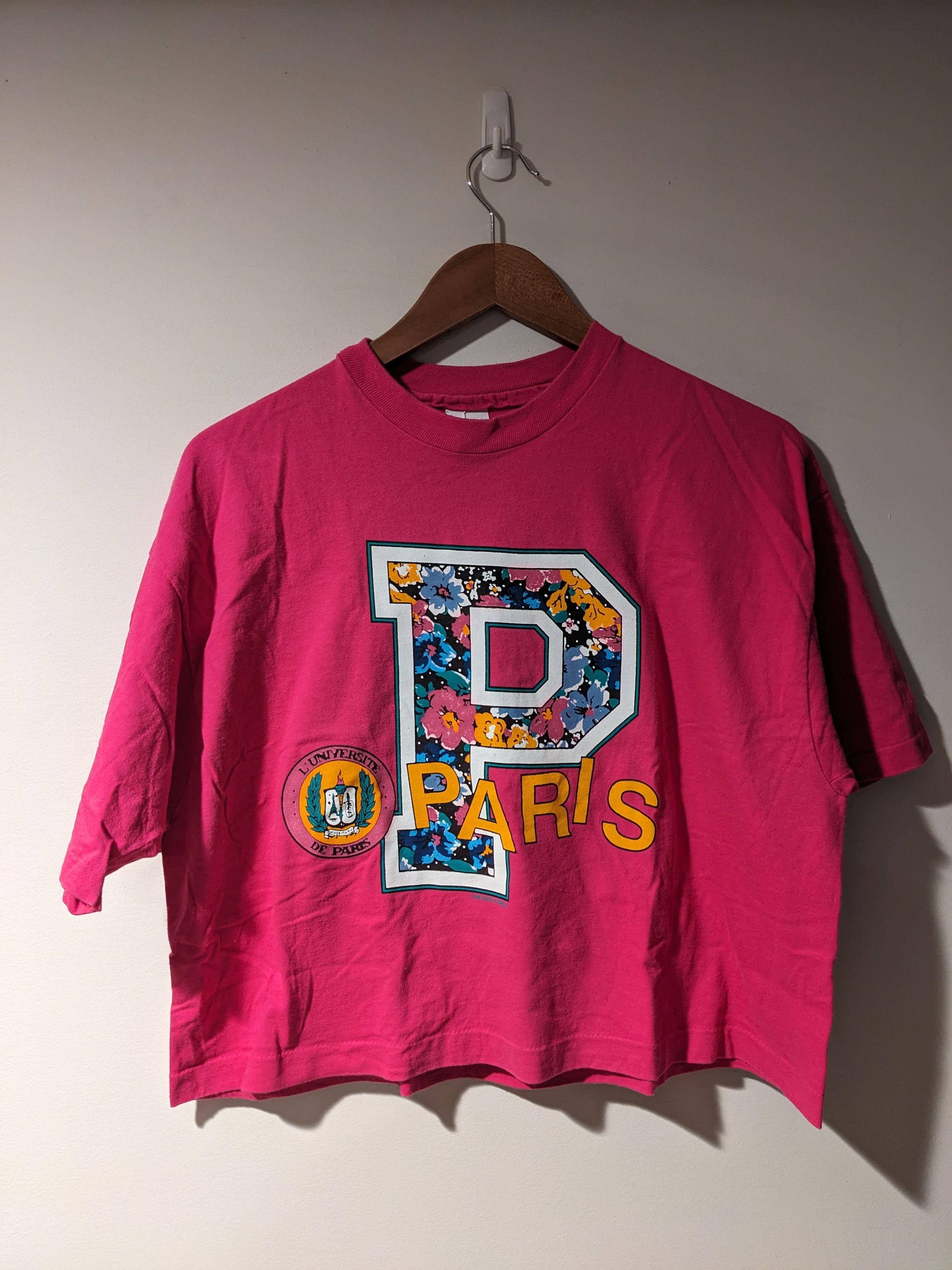 Vintage Vintage 90s University of Paris Pink Large Cropped T-Shirt Size L / US 10 / IT 46 - 1 Thumbnail