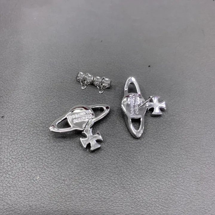 Vivienne Westwood Vivienne Westwood Mayfair Bas Relief Stud Earrings Size ONE SIZE - 2 Thumbnail
