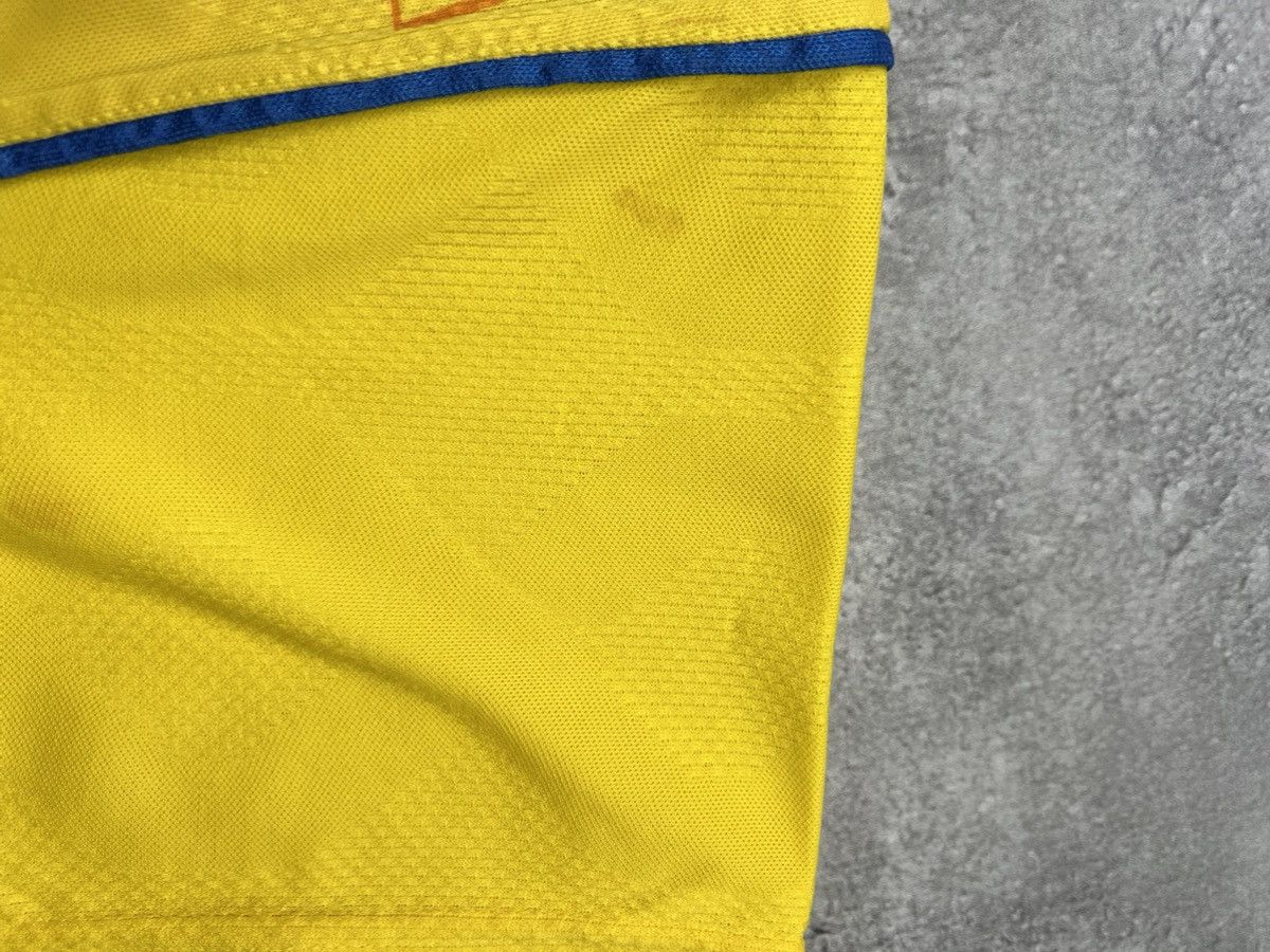 Umbro CASSIANI Umbro Colombia 1995 Home Kit Soccer Jersey Football Size US M / EU 48-50 / 2 - 9 Thumbnail