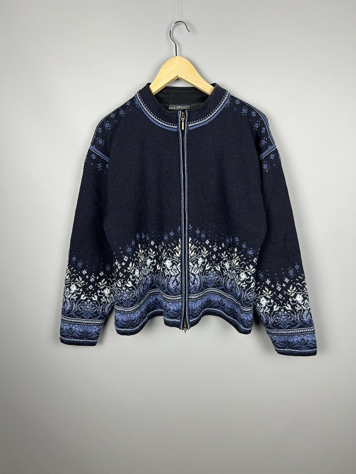 Dale Of Norway Dale of Norway sweater cardigan knit jacket wool old money Size M / US 6-8 / IT 42-44 - 1 Thumbnail