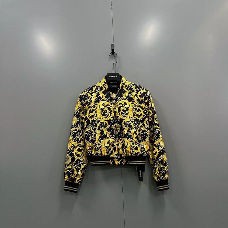 Versace Versace Rhinestones are full of printed coats Size US XS / EU 42 / 0 - 1 Thumbnail