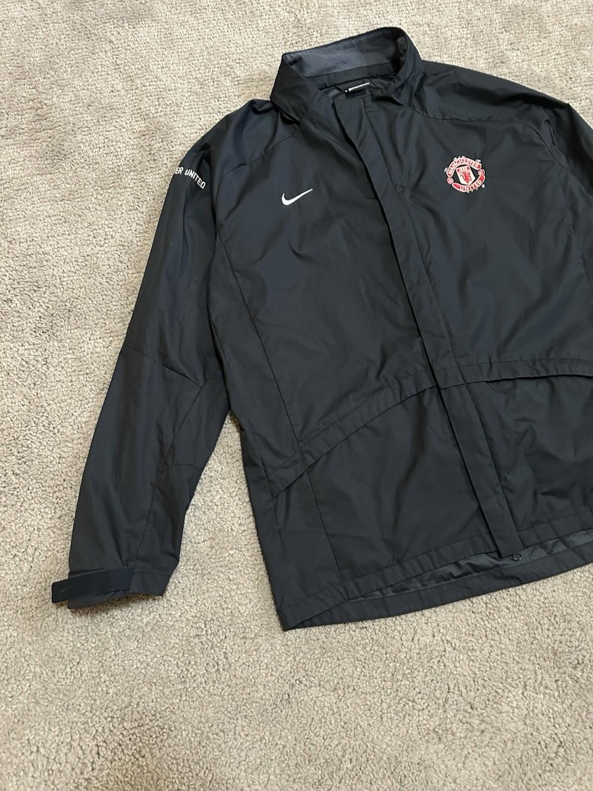 Nike Vintage 2002/04 Manchester United Training Jacket Sz L Size US M / EU 48-50 / 2 - 2 Thumbnail