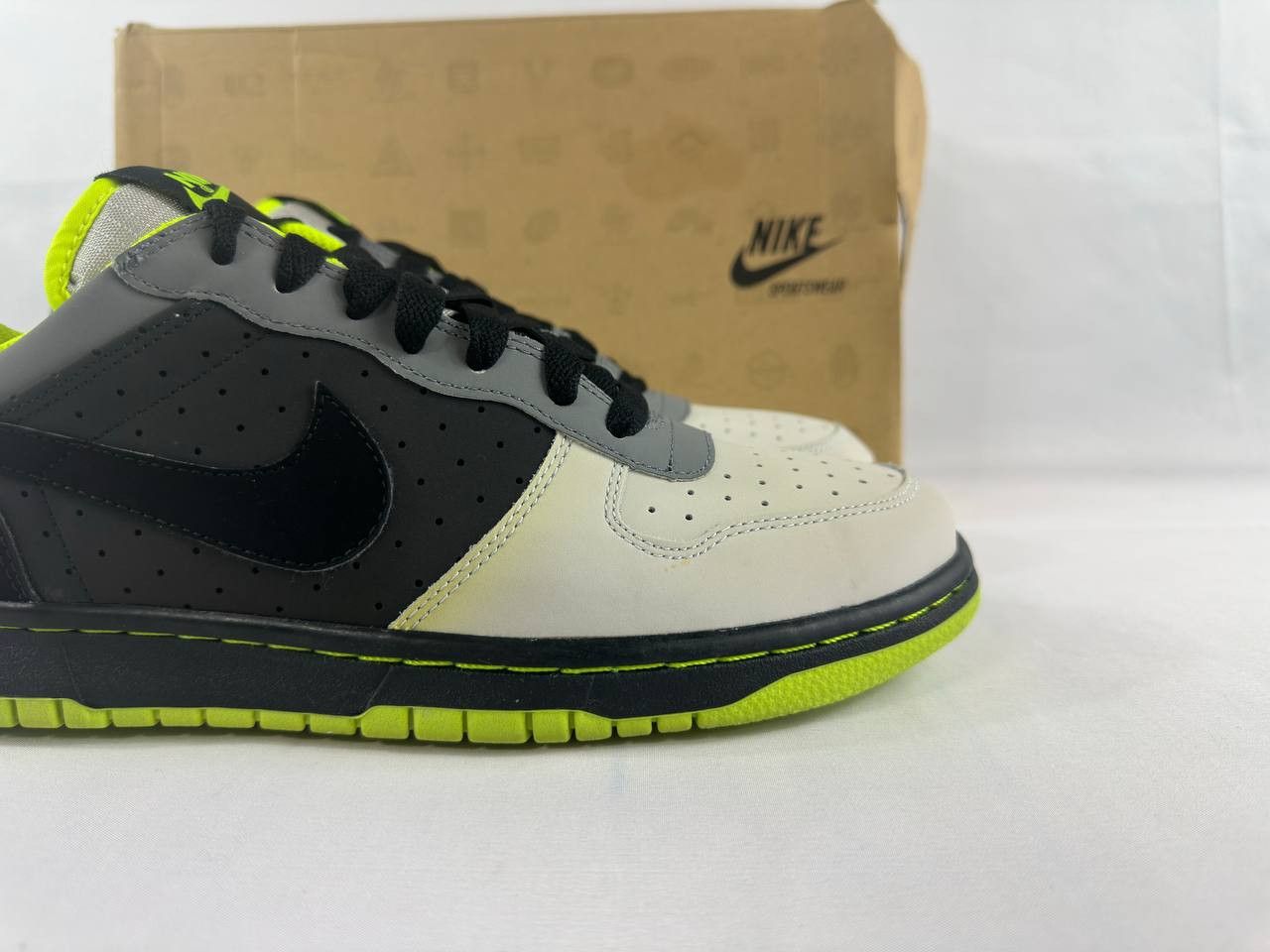 Nike Nike Big Nike 1 LE 2009 Grey Volt 366725-001 Size US 9 / EU 42 - 3 Thumbnail