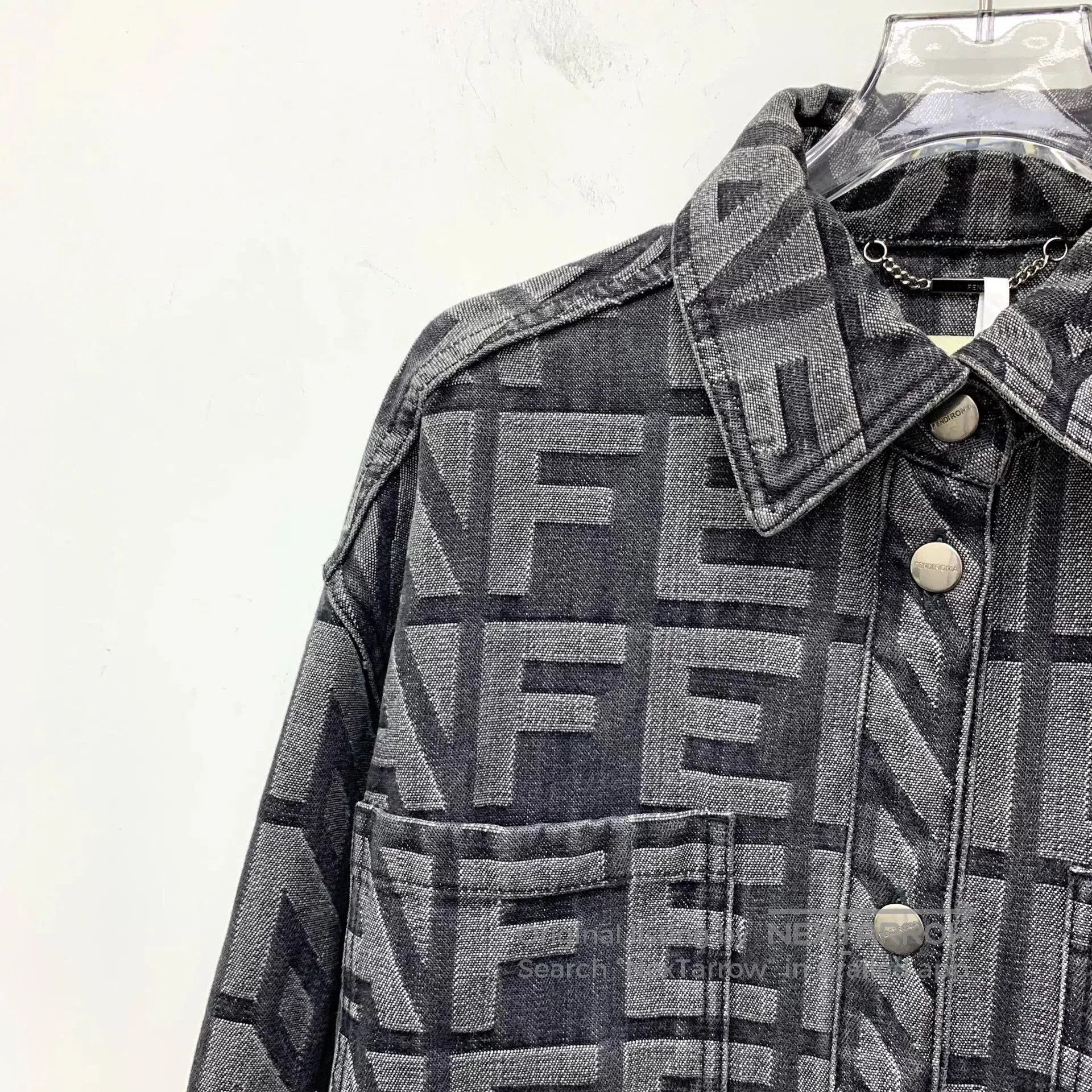 Fendi fendi gray logo long sleeve denim shirt. Size US M / EU 48-50 / 2 - 3 Thumbnail