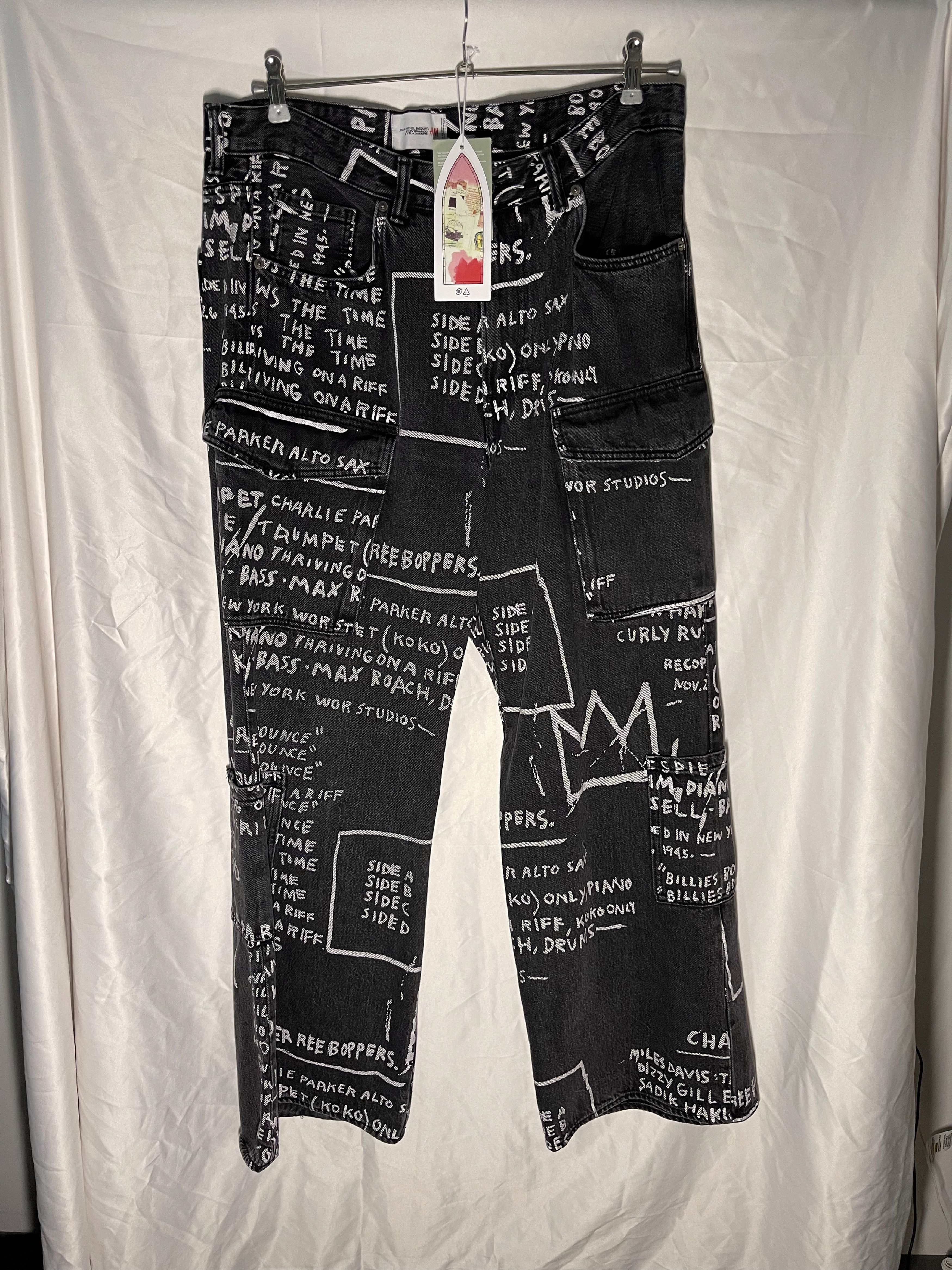 H&M × Jean-Michel Basquiat × Who Decides War All-Over-Print Denim Cargo Pants Jeans Size US 36 / EU 52 - 1 Thumbnail