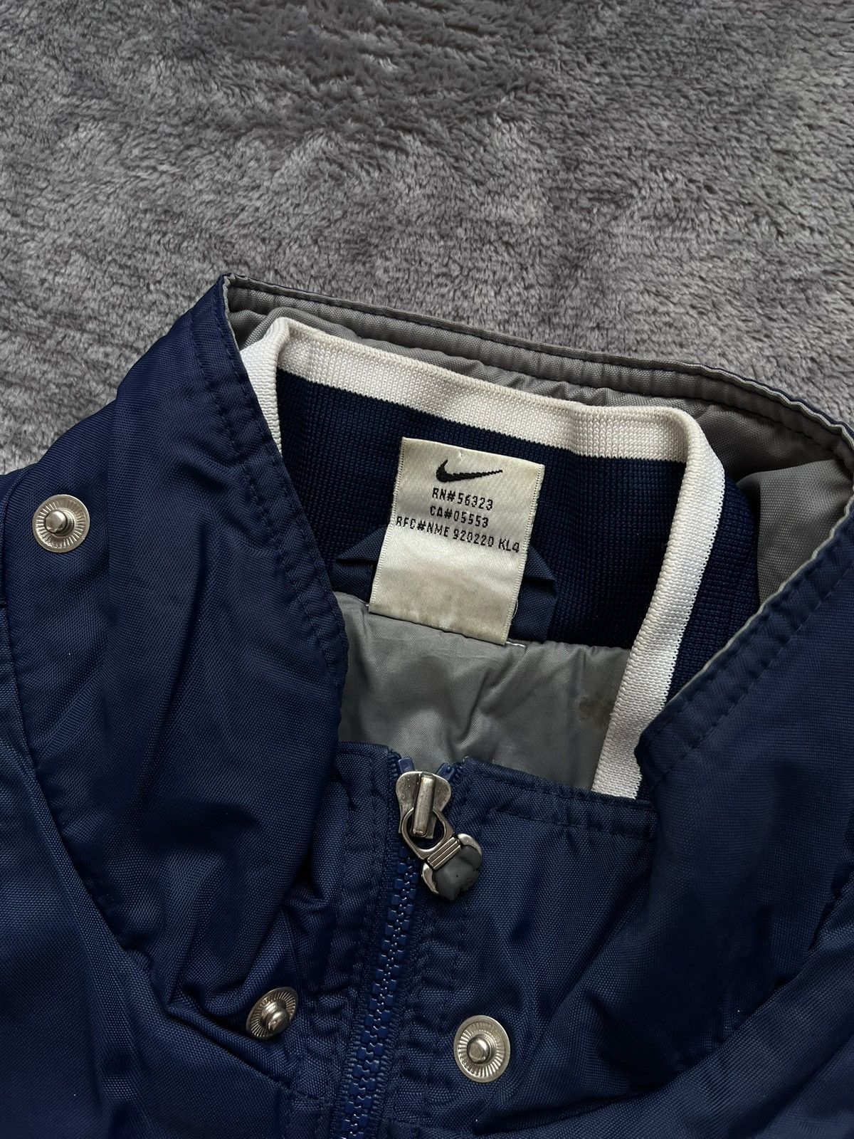 Nike 90s Nike Big Spellout Logo Down Jacket Swoosh Y2k Retro Size US XL / EU 56 / 4 - 5 Thumbnail