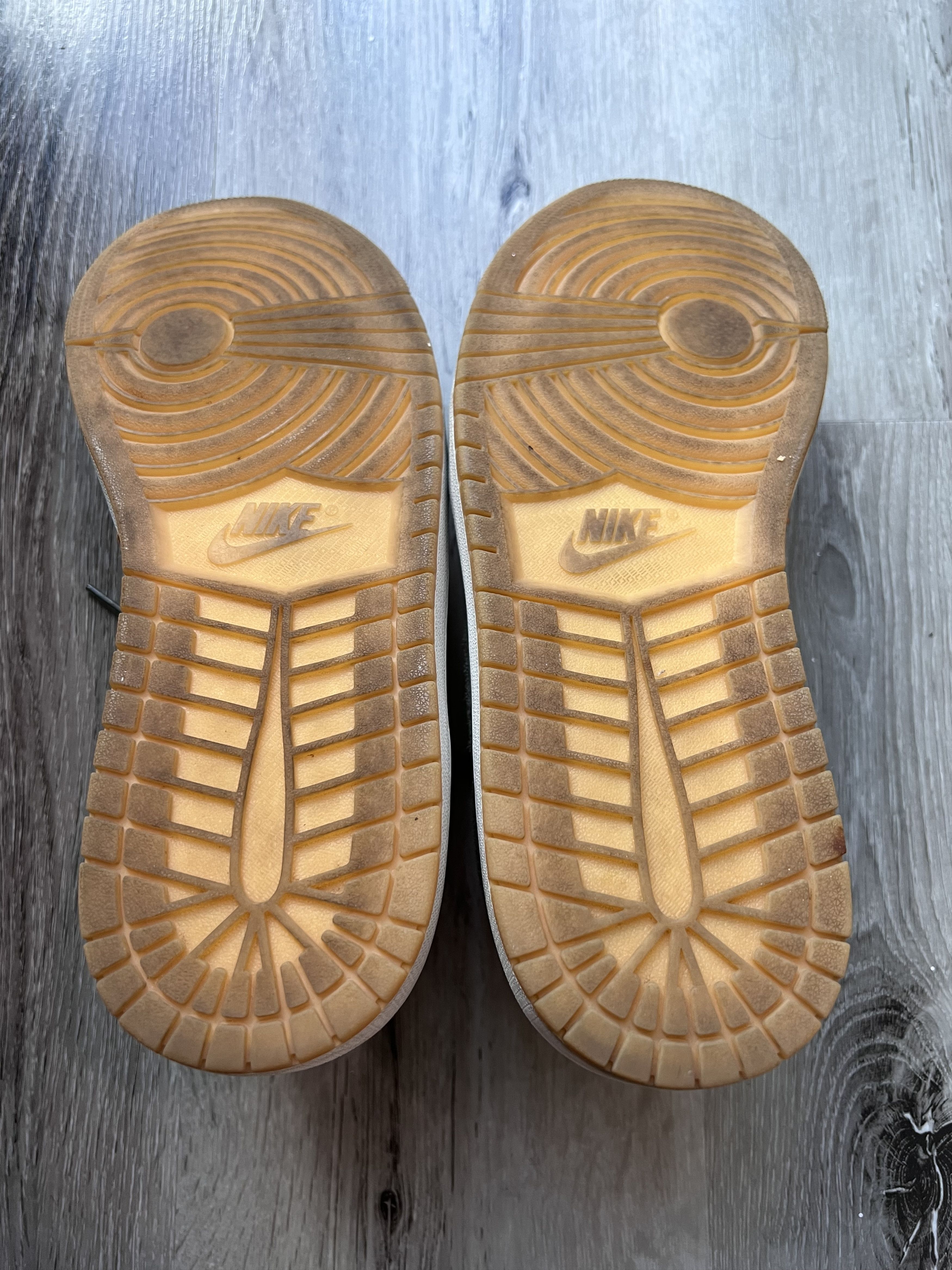Nike Air Jordan 1 Low SE 'Light Curry' Size US 10.5 / EU 43-44 - 3 Thumbnail