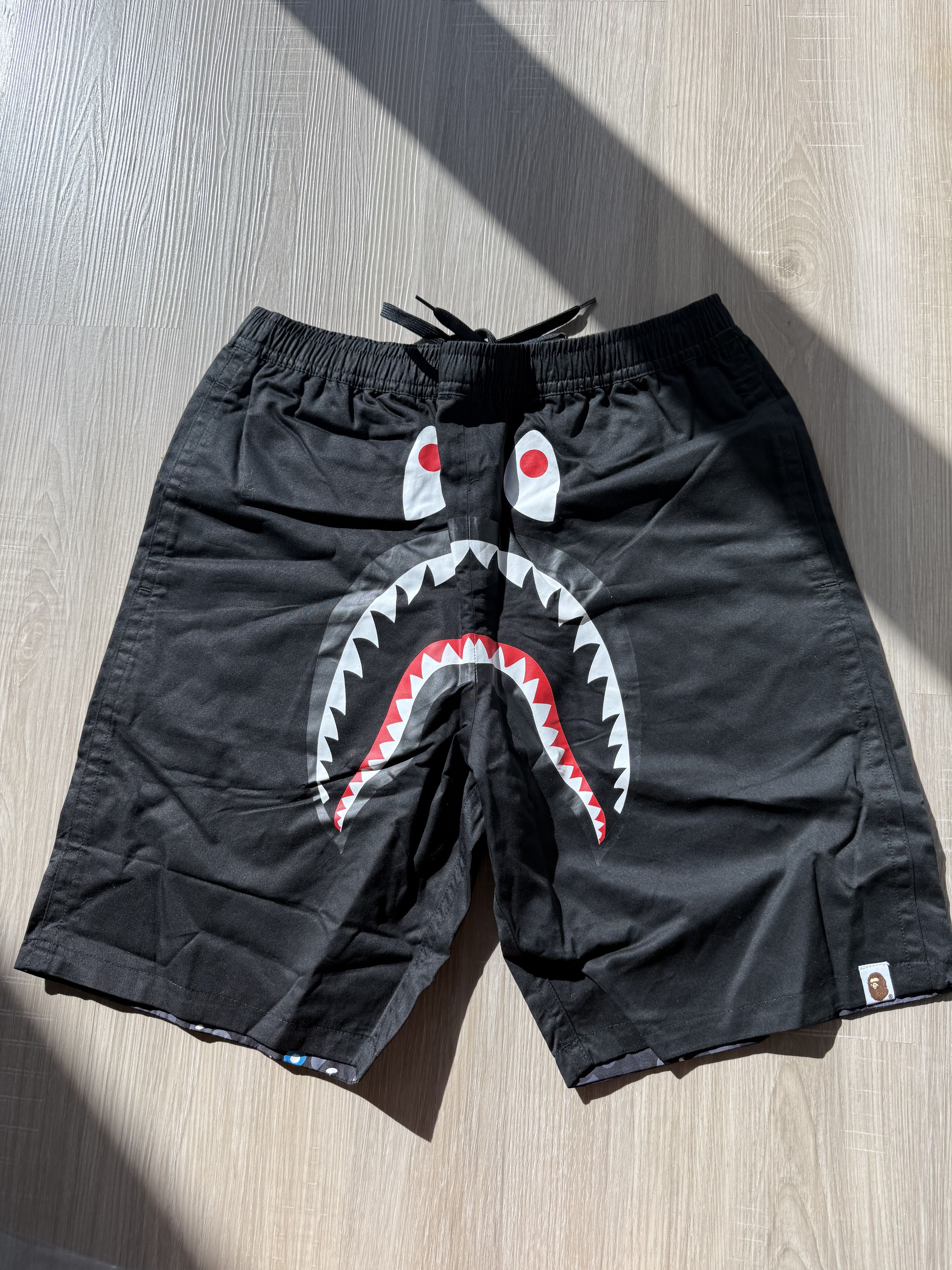 Bape A Bathing Ape Men's Space Camo Shark Reversible Shorts Size US 33 - 1 Thumbnail