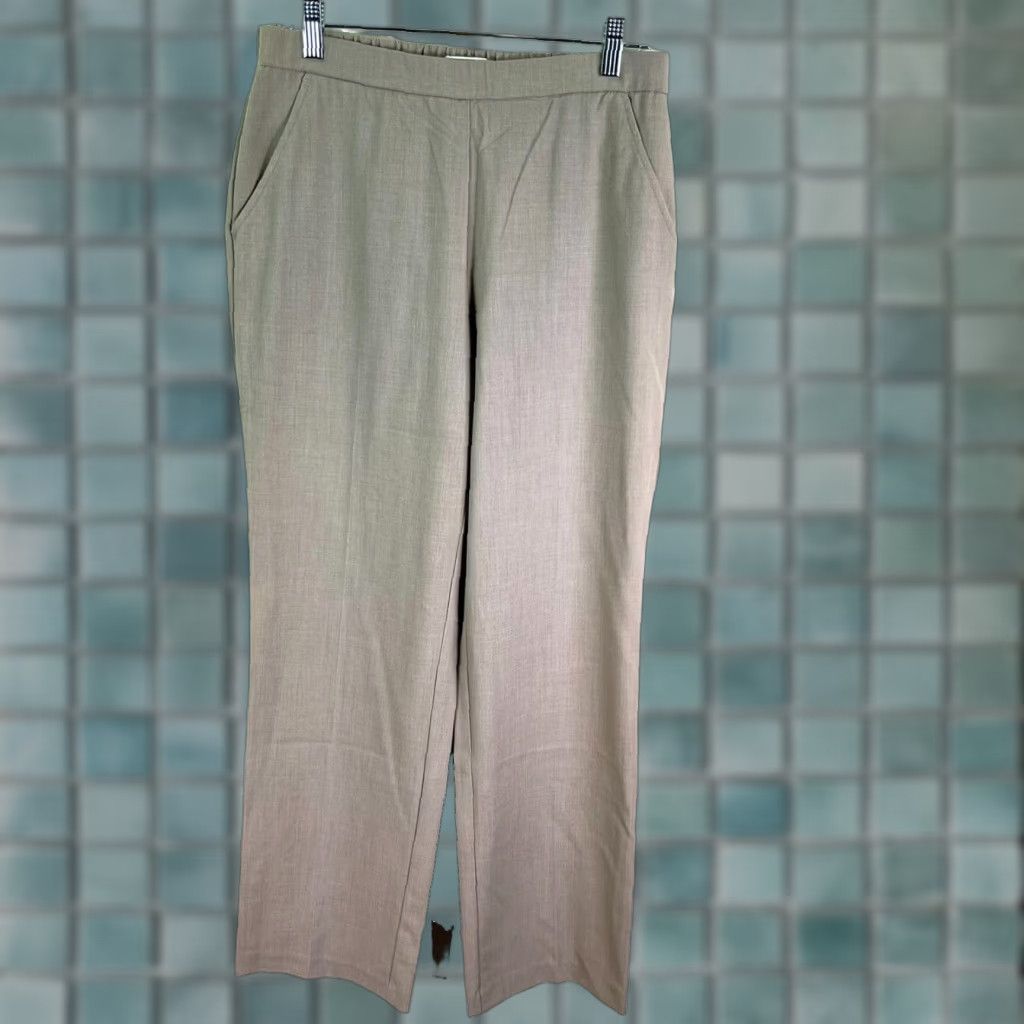 Vintage VINTAGE Dana Buchman Pants Flared Leg Womens Size 6 Beige Polyester Rayon Spandex Pockets 30x31 High Rise Flat Front Size 28" / US 6 / IT 42 - 1 Thumbnail