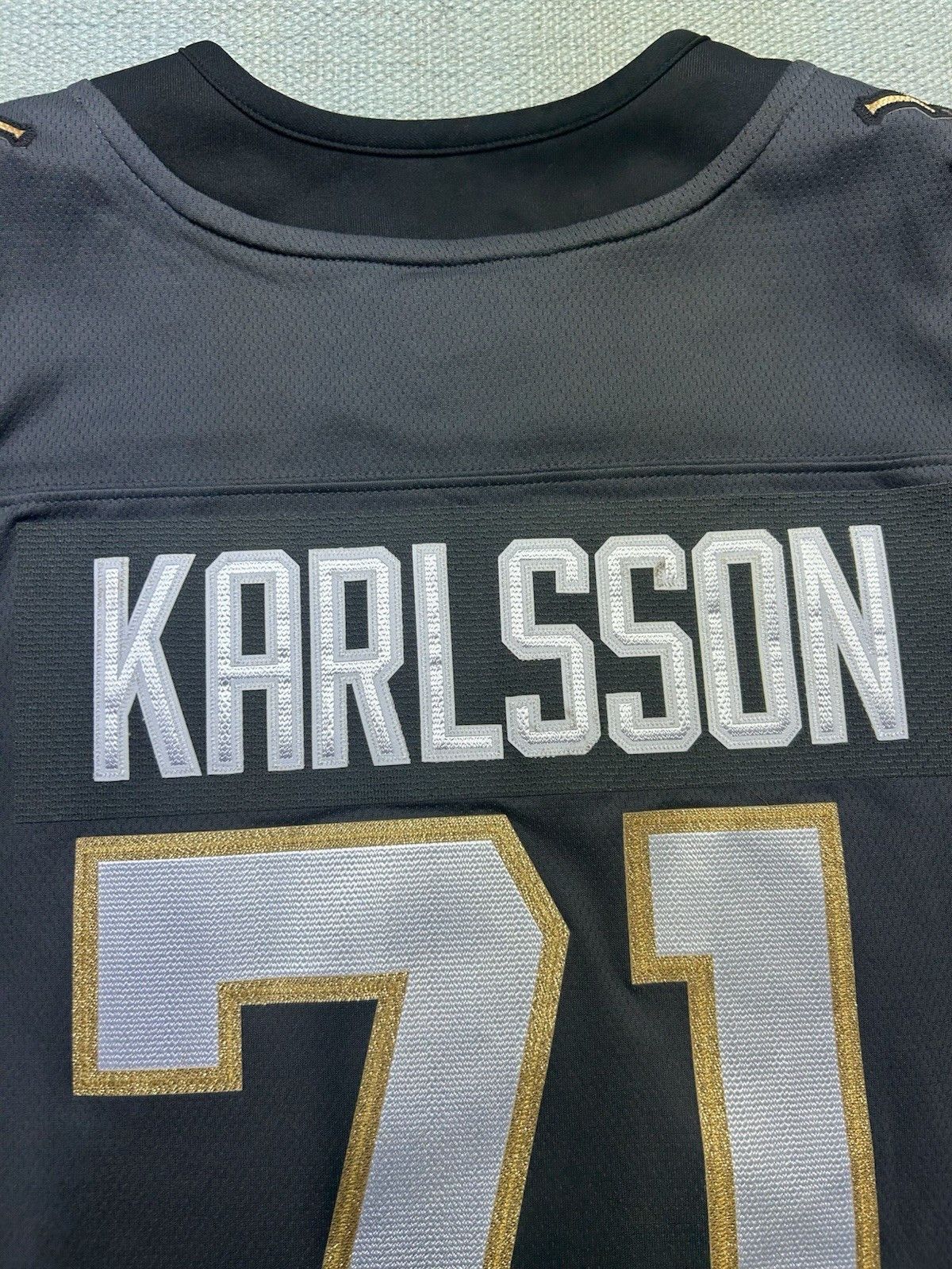 Vintage Fanatics hockey jersey Las Vegas golden knights Karlsson XS Size US XS / EU 42 / 0 - 8 Thumbnail