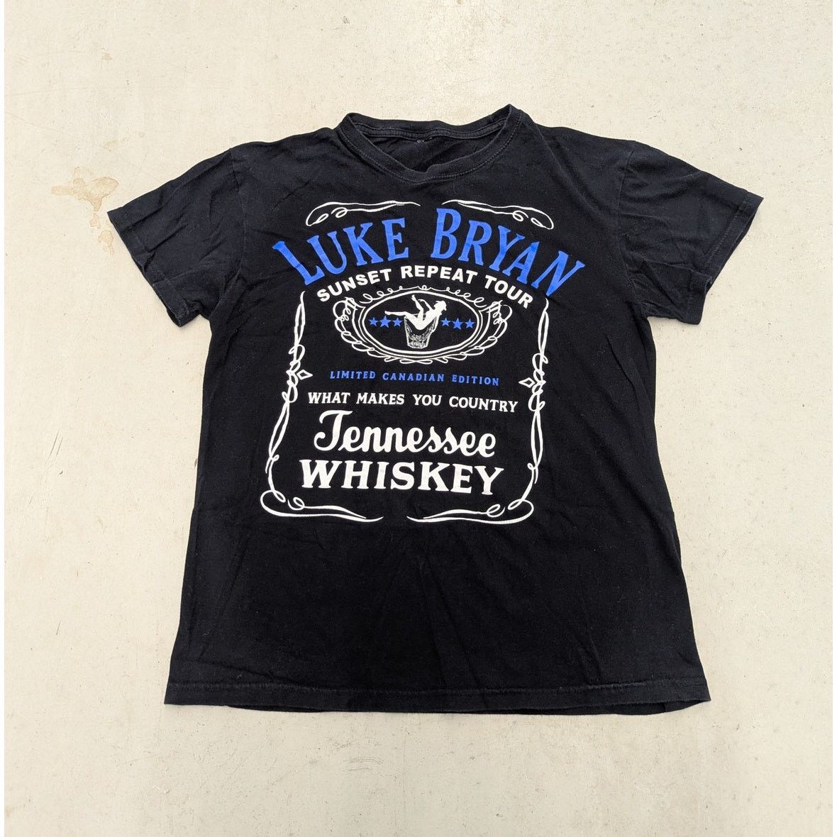 Band Tees × Country Road Luke Bryan Sunset Repeat Tour Parking Lot Boot T-shirt Size US M / EU 48-50 / 2 - 3 Thumbnail