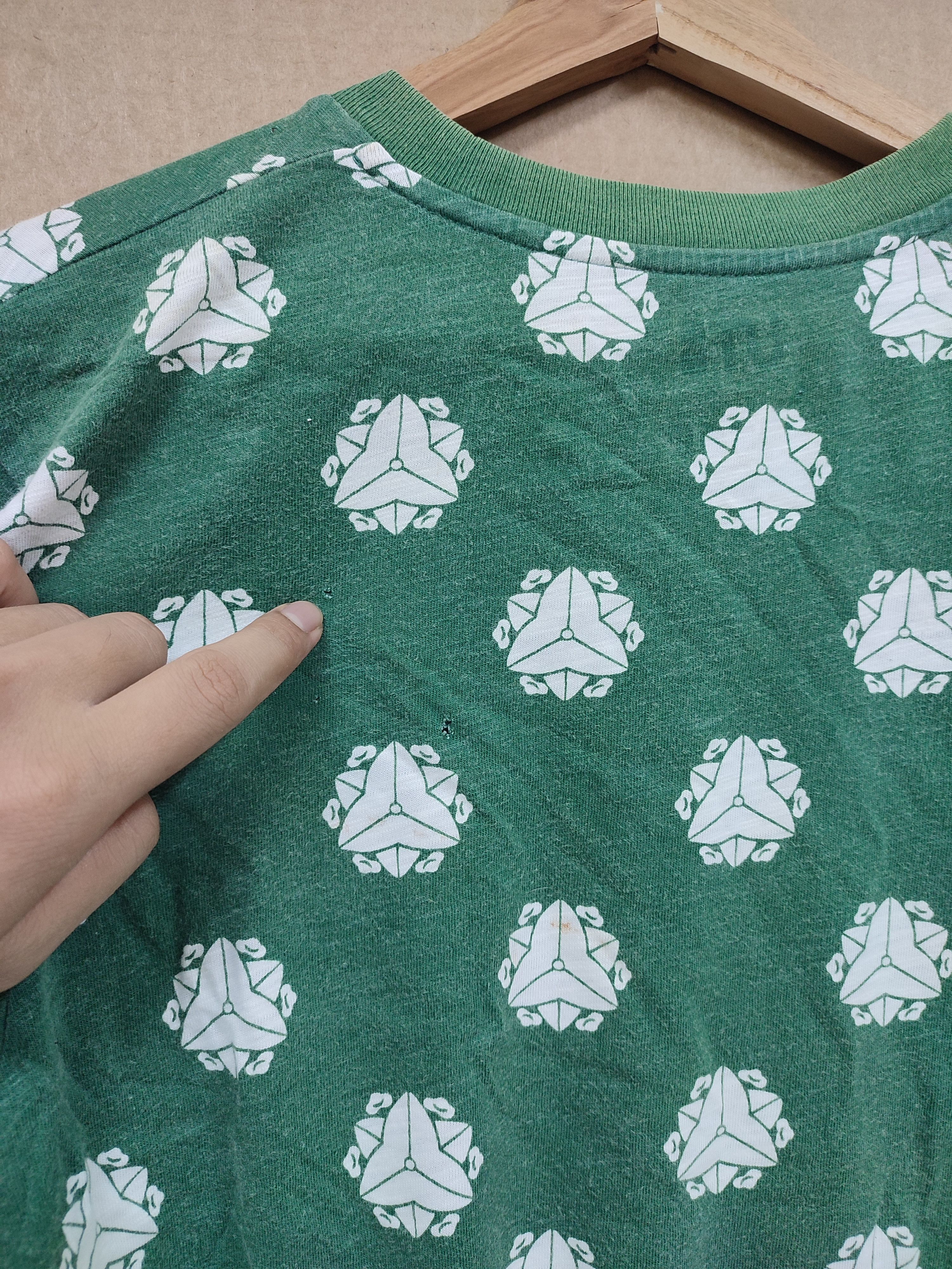 Uniqlo Uniqlo Polkadot Tees Size US M / EU 48-50 / 2 - 10 Thumbnail