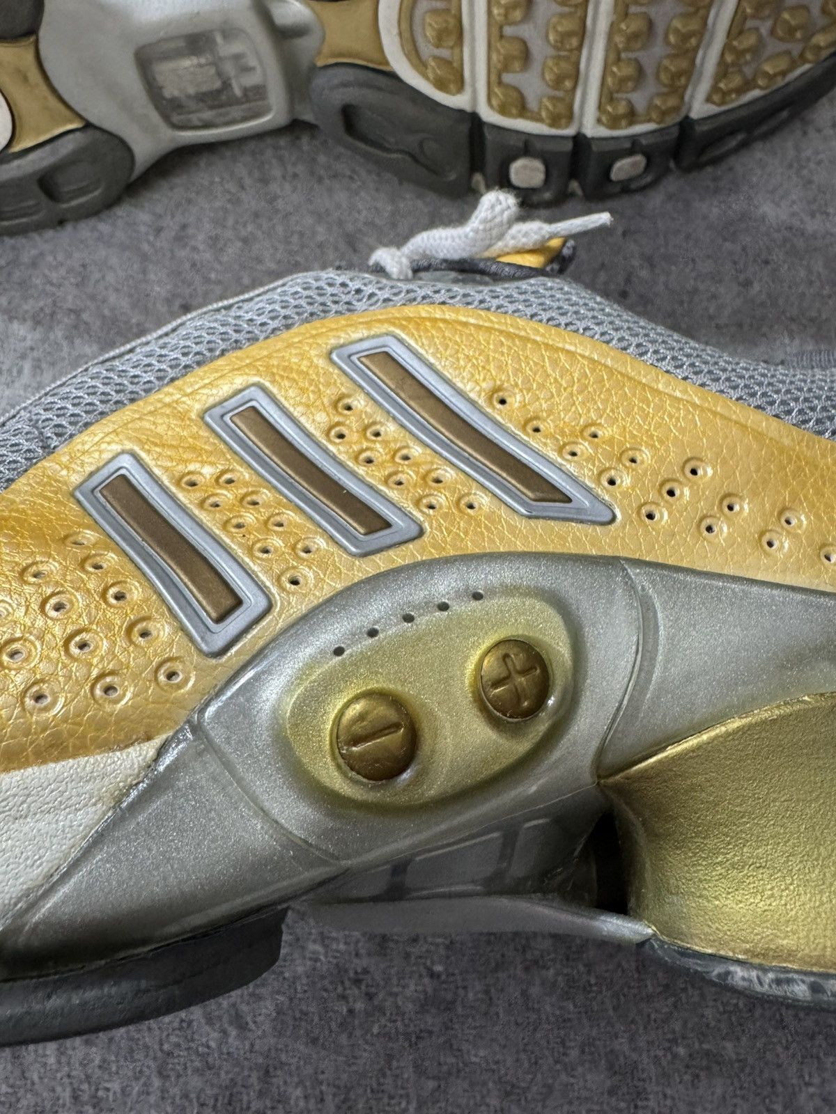 Adidas Adidas Intelligence 1.1 2005 running shoes size 44 rare Size US 10 / EU 43 - 7 Thumbnail