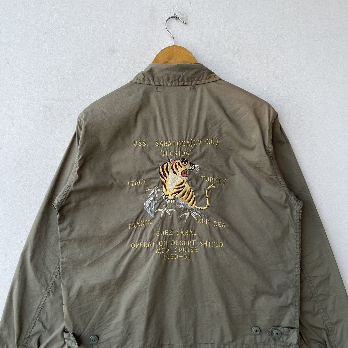 Avirex Vintage 90s Avirex USS Saratoga CV-60 Tour Souvenir Jacket Size US M / EU 48-50 / 2 - 6 Thumbnail