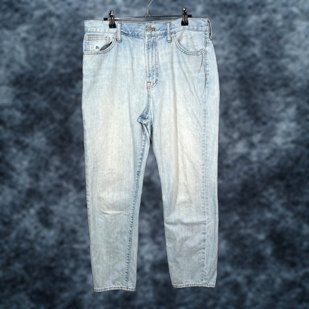 Madewell Madewell Jeans Womens Size 31 Light Wash High-Waisted The Perfect Vintage Blue 5-Pocket Denim Buttons Zip Rise High Straight Jeans Womens Mens Girls Size 24" / US 00 / IT 34 - 1 Thumbnail