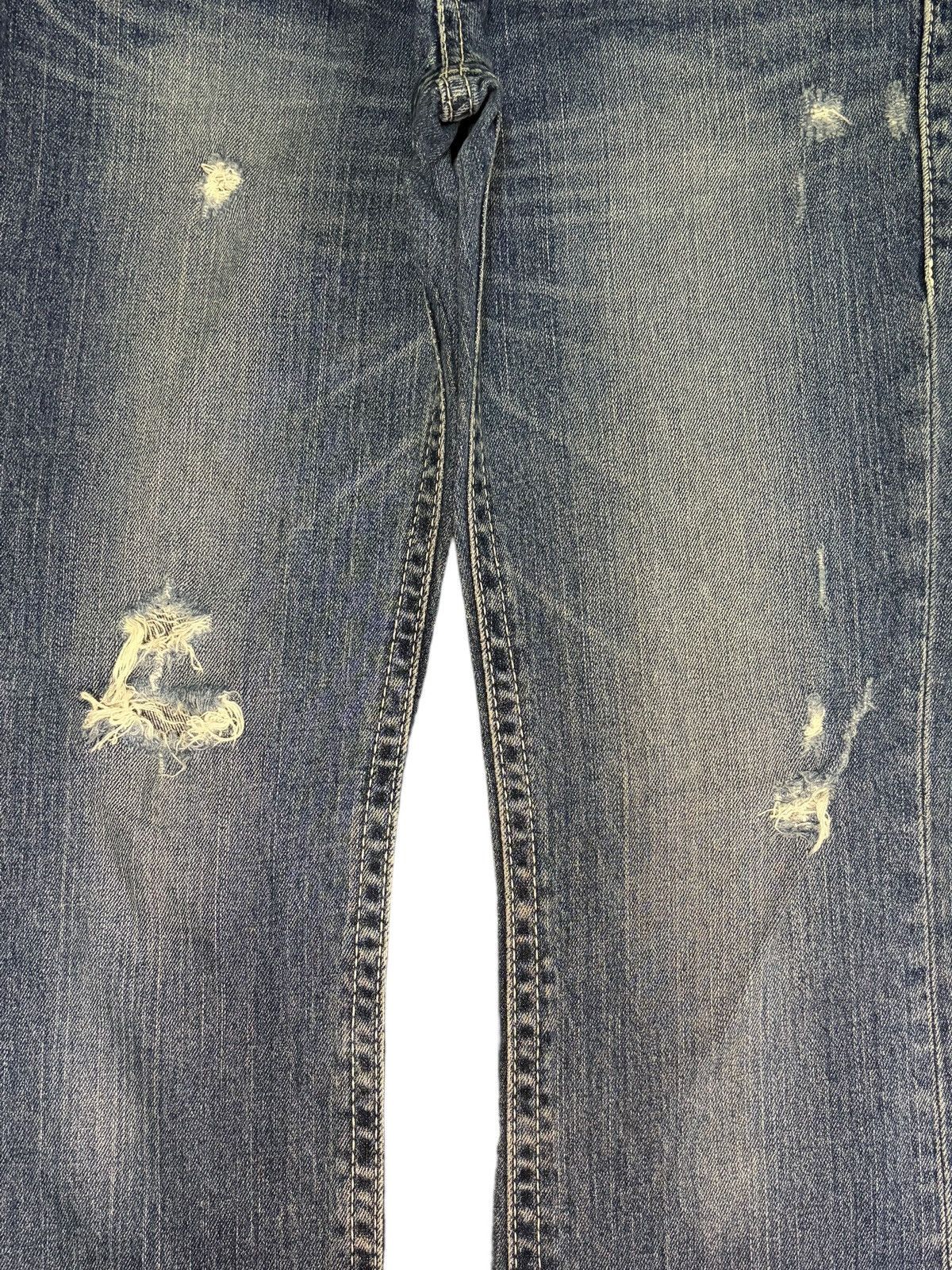 Uniqlo Vintage Japanese Uniqlo Blue Wash Distress Flare Jeans Size 31" - 3 Thumbnail
