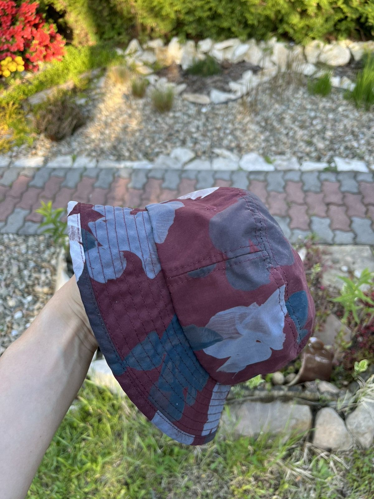 Designer × Wood Wood Wood Wood patterned bucket hat camo burgundy grey black Size ONE SIZE - 7 Thumbnail