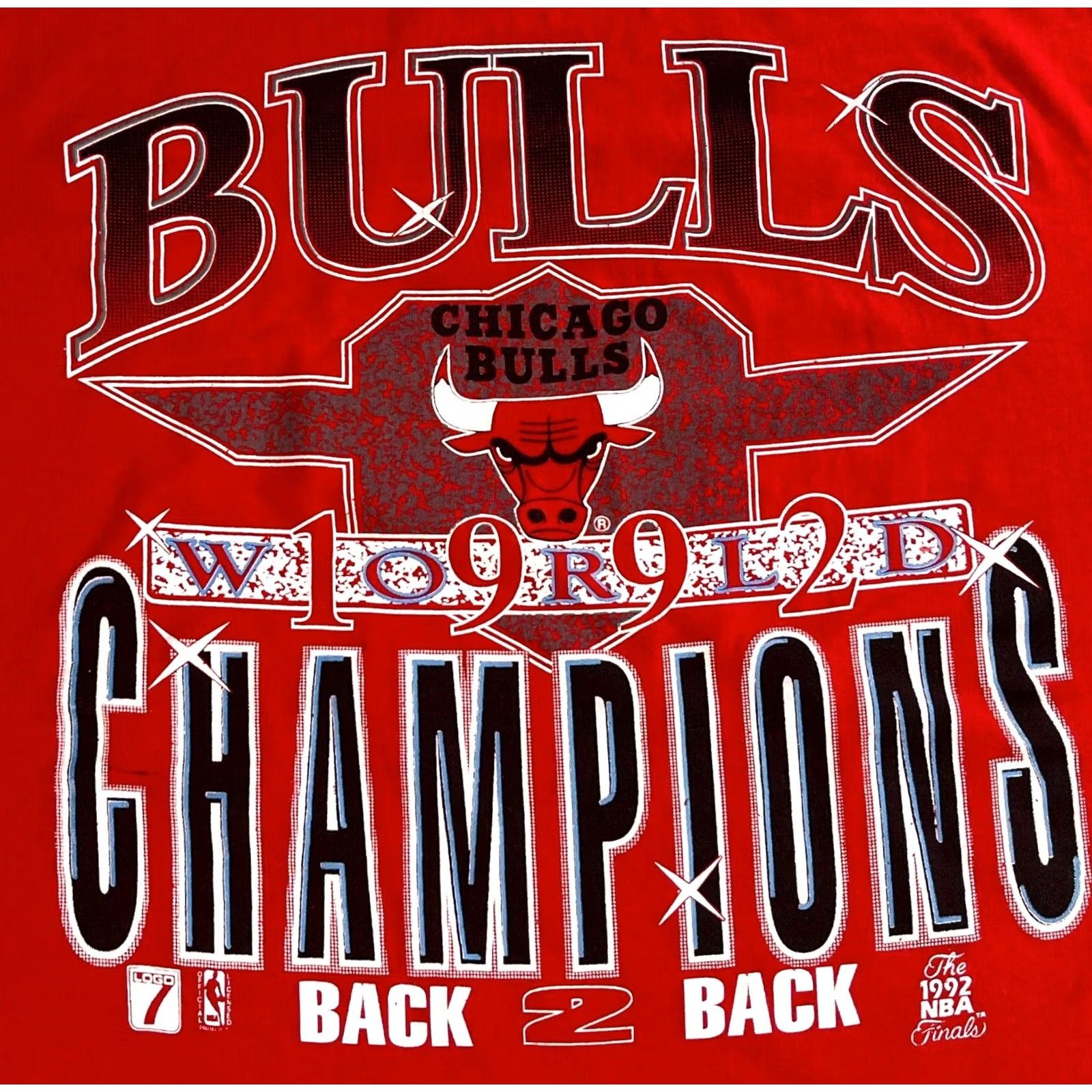 NBA VINTAGE Chicago Bulls 1992 Back 2 Back NBA Champions T-Shirt Mens XL Red 90s Stedman Made in USA Graphic Print Short Sleeve Crew Neck Shirt Size US XL / EU 56 / 4 - 3 Thumbnail