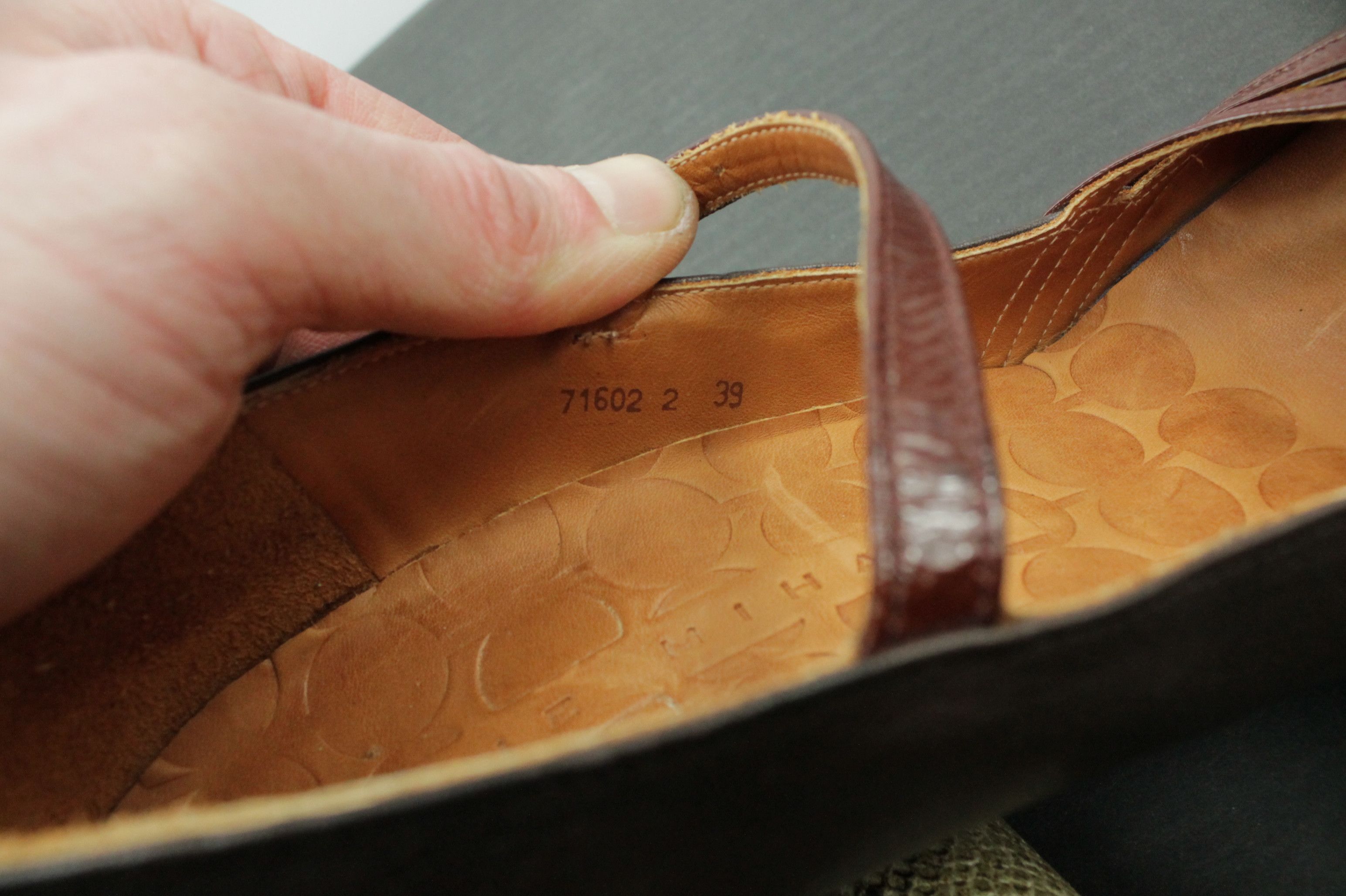 Designer Chie Mihara Leather Heels Python Print Brown Leather Shoes Size US 9 / IT 39 - 8 Thumbnail