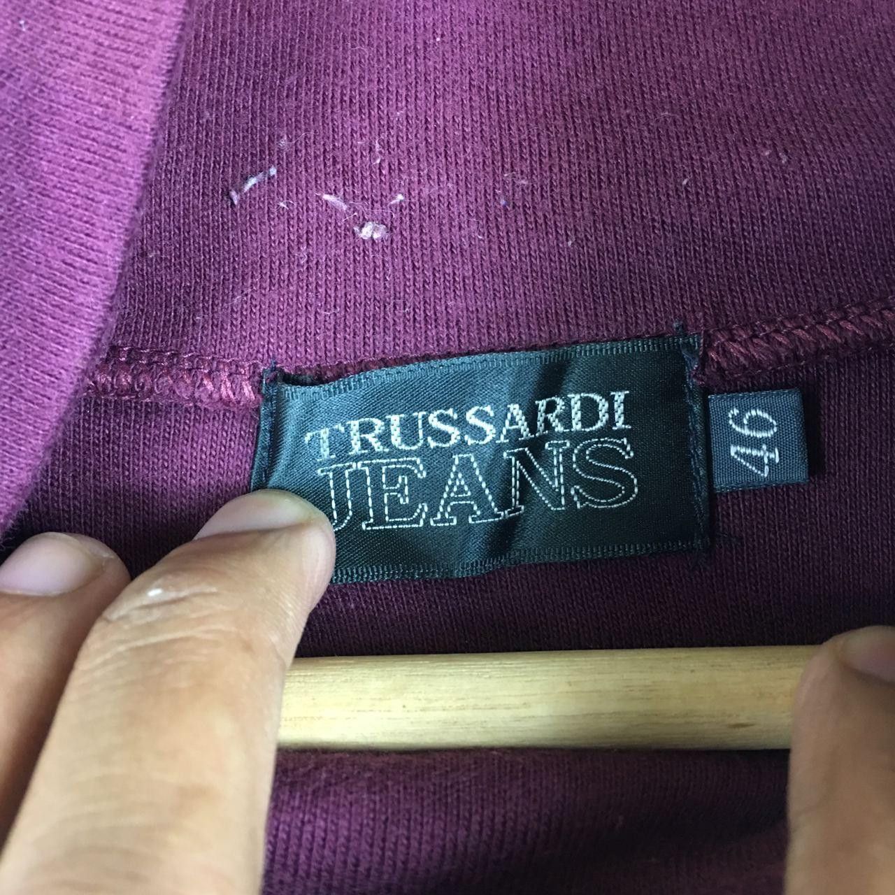 Trussardi Vtg TRUSSARDI PARIS Crest Logo Embroidery Sweater Pullover Size M / US 6-8 / IT 42-44 - 4 Thumbnail