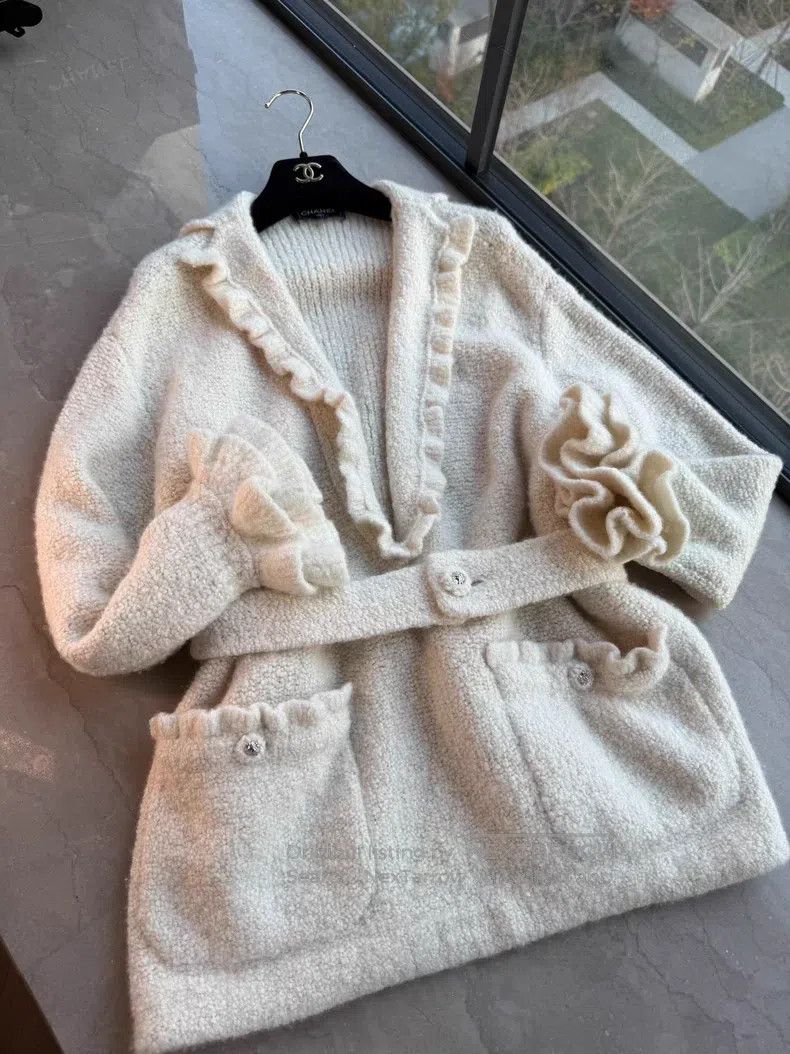 Chanel 24k flared long sleeves