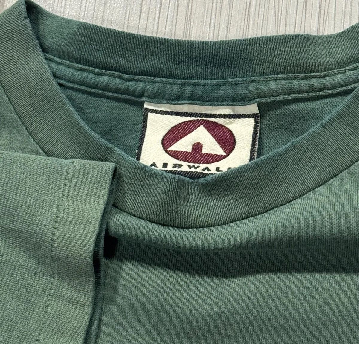 Airwalk Vintage Airwalk Tin Can Phone T Shirt (Size M) Size US M / EU 48-50 / 2 - 3 Thumbnail